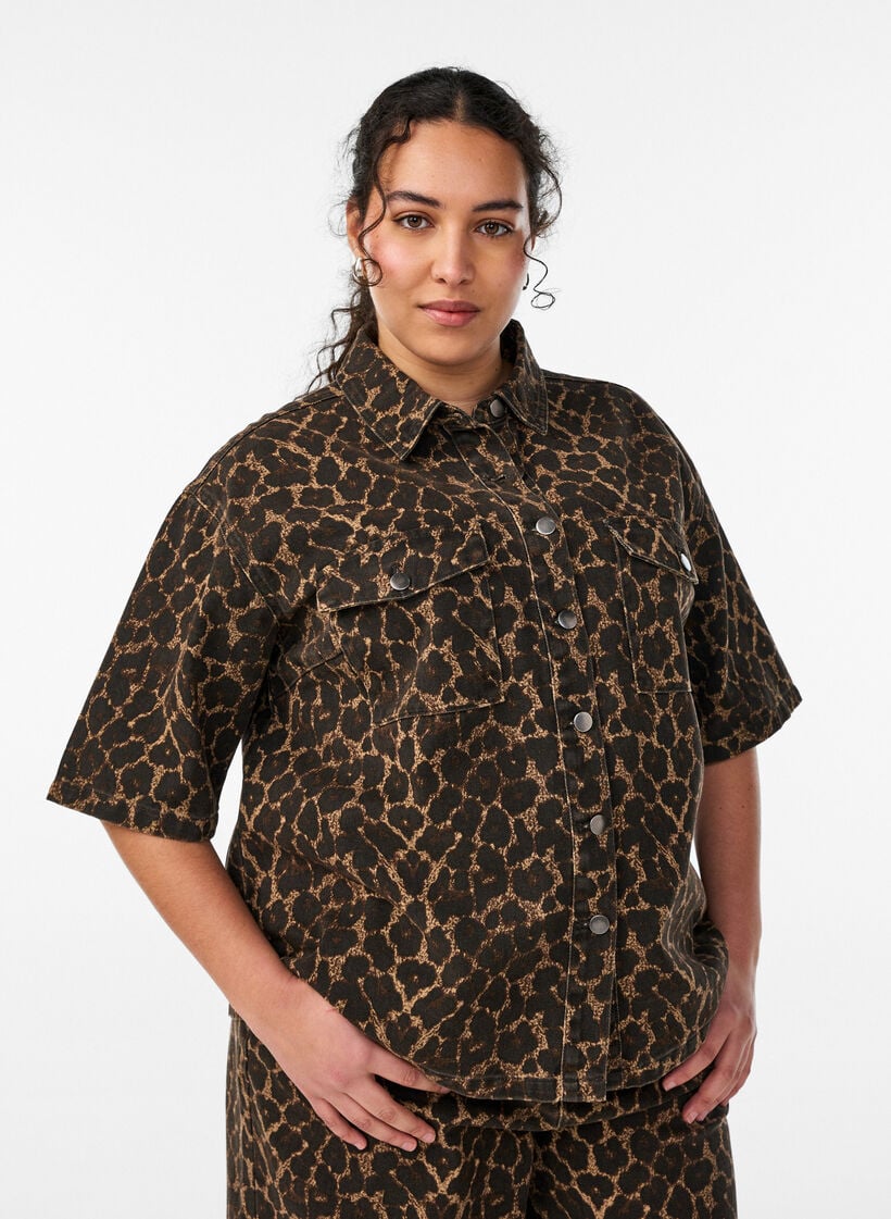 Denimskjorta med leopardm&ouml;nster och korta &auml;rmar, Brun, Model image number 0