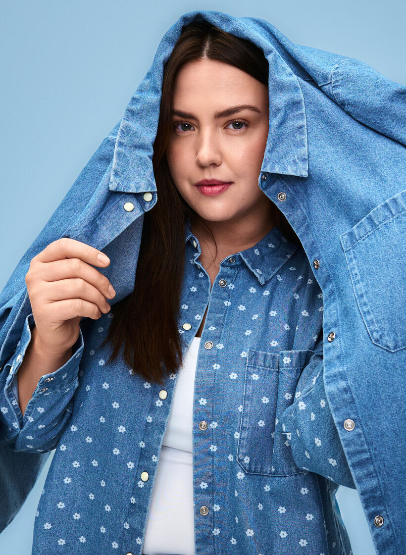 Blommig denimskjorta med bröstficka, Light Blue w.Flowers, Image image number 0