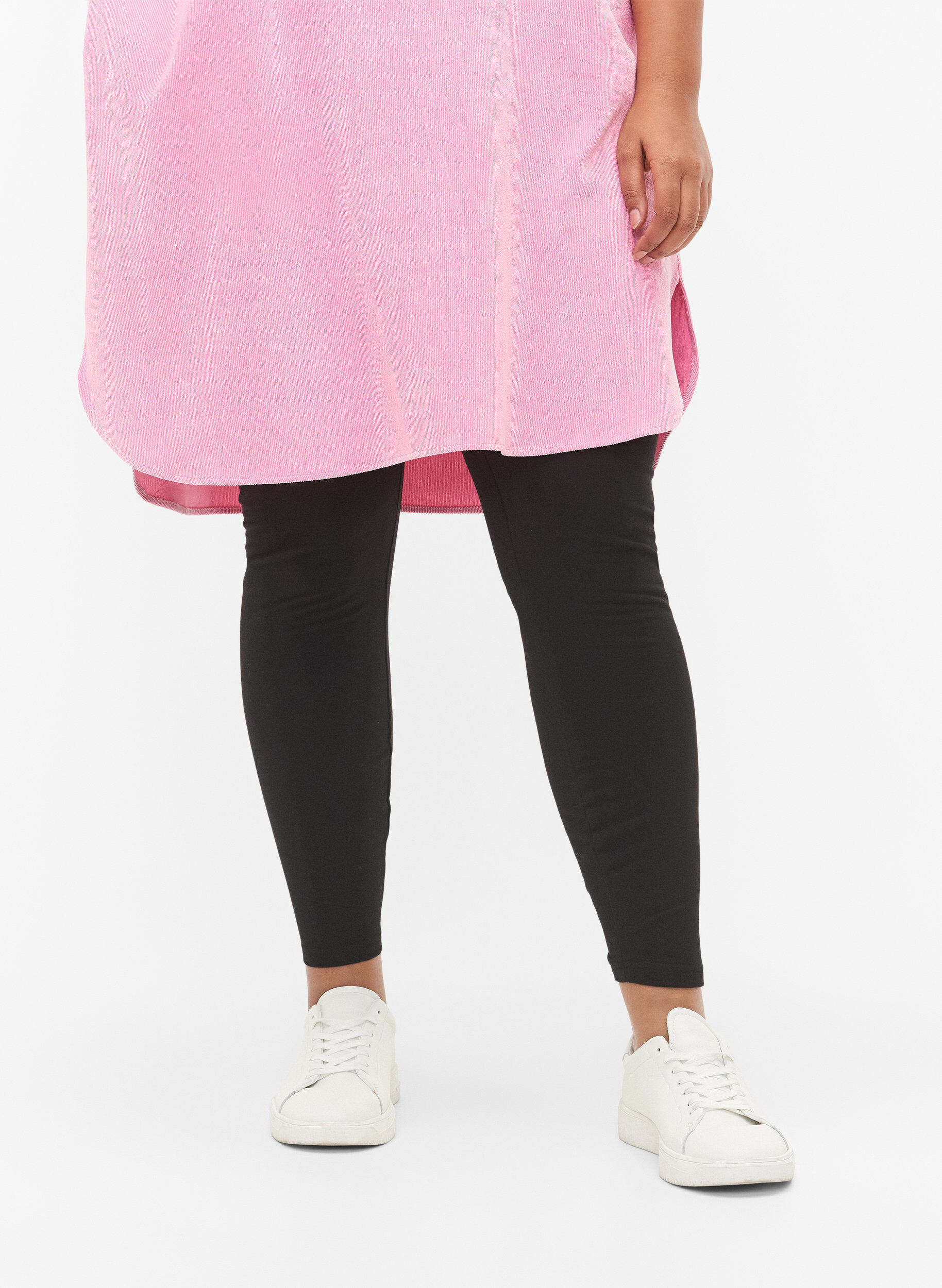 ZizziLeggings i bomull med foder, Svart, Model image number 3
