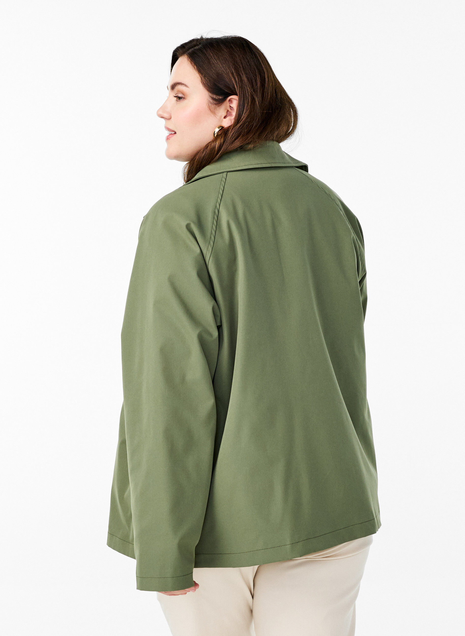 Zizzi Kort trenchcoat med fickor, Gr&ouml;n, Model image number 2