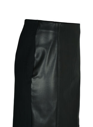 Kroppsnära kjol med läderimitation, Black, Packshot image number 2