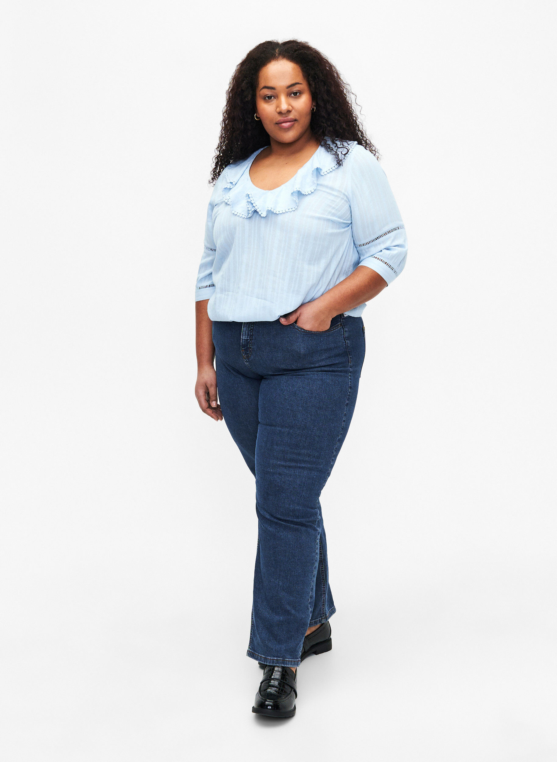 Zizzi Blus med 3/4 &auml;rmar och spets, Chambray Blue, Model image number 2
