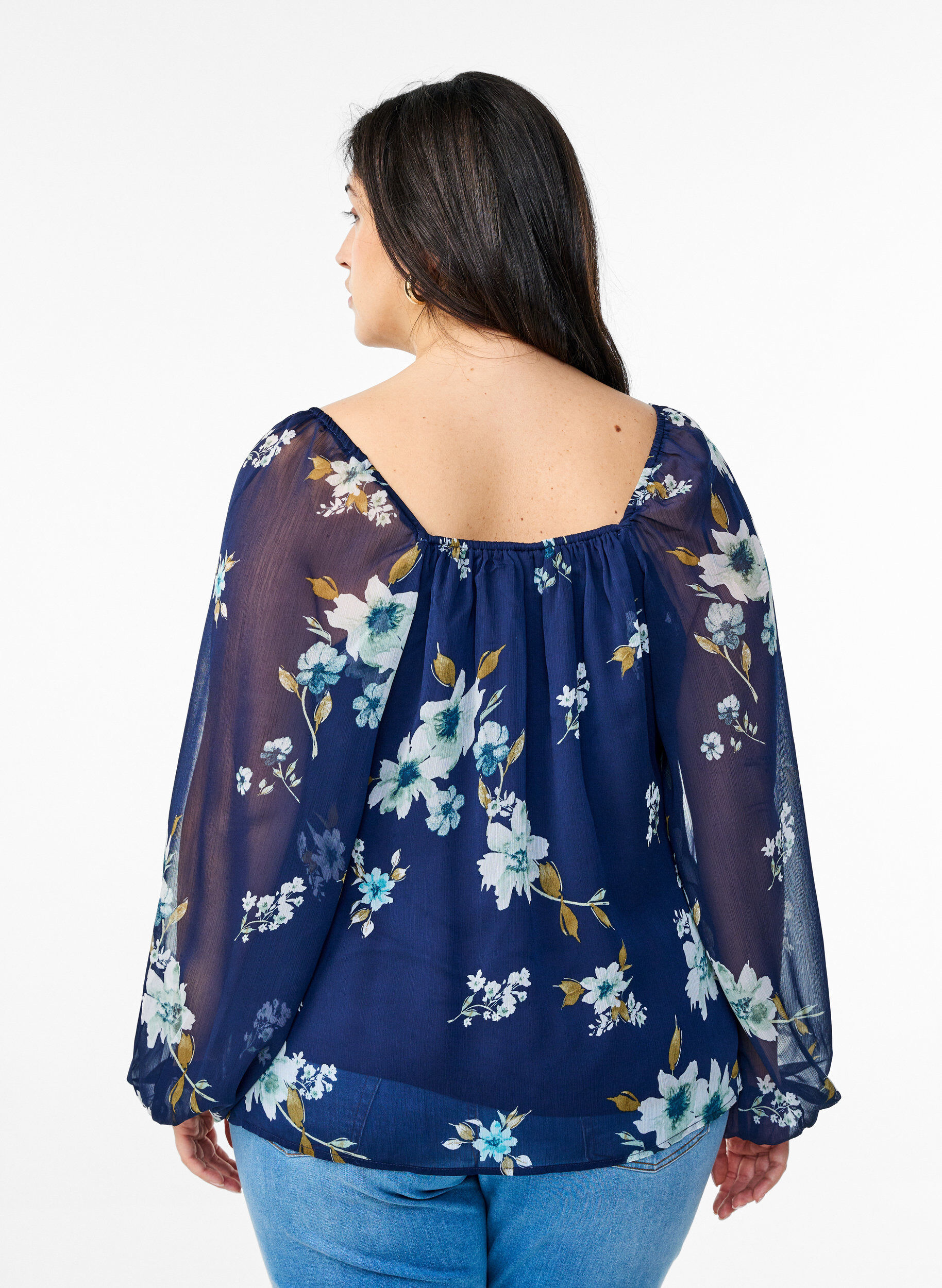 Zizzi Chiffongblus med blommigt tryck och l&aring;nga &auml;rmar, Bl&aring;, Model image number 2