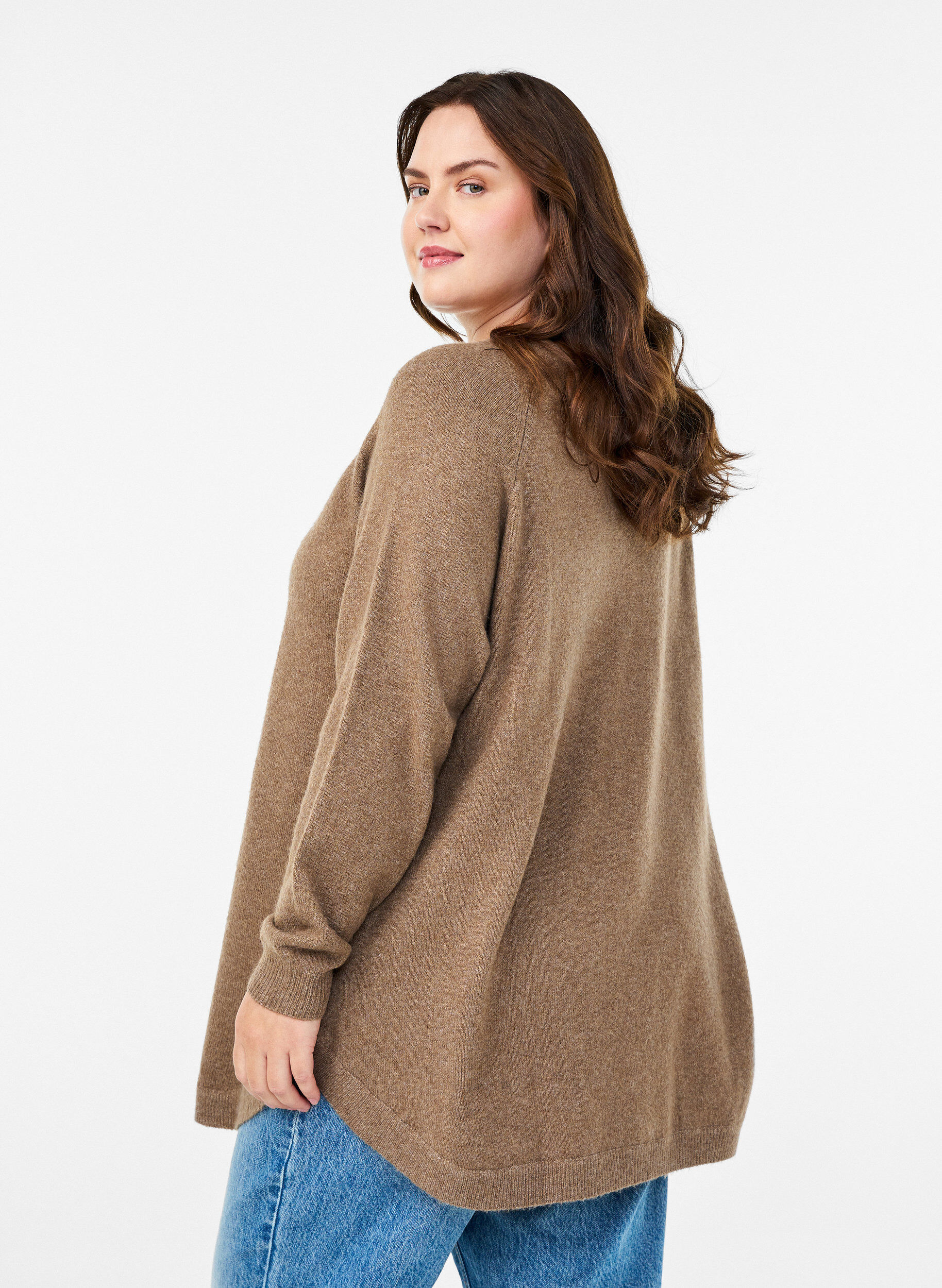 Zizzi L&aring;ng stickad blus med kulknappar, Brun, Model image number 2
