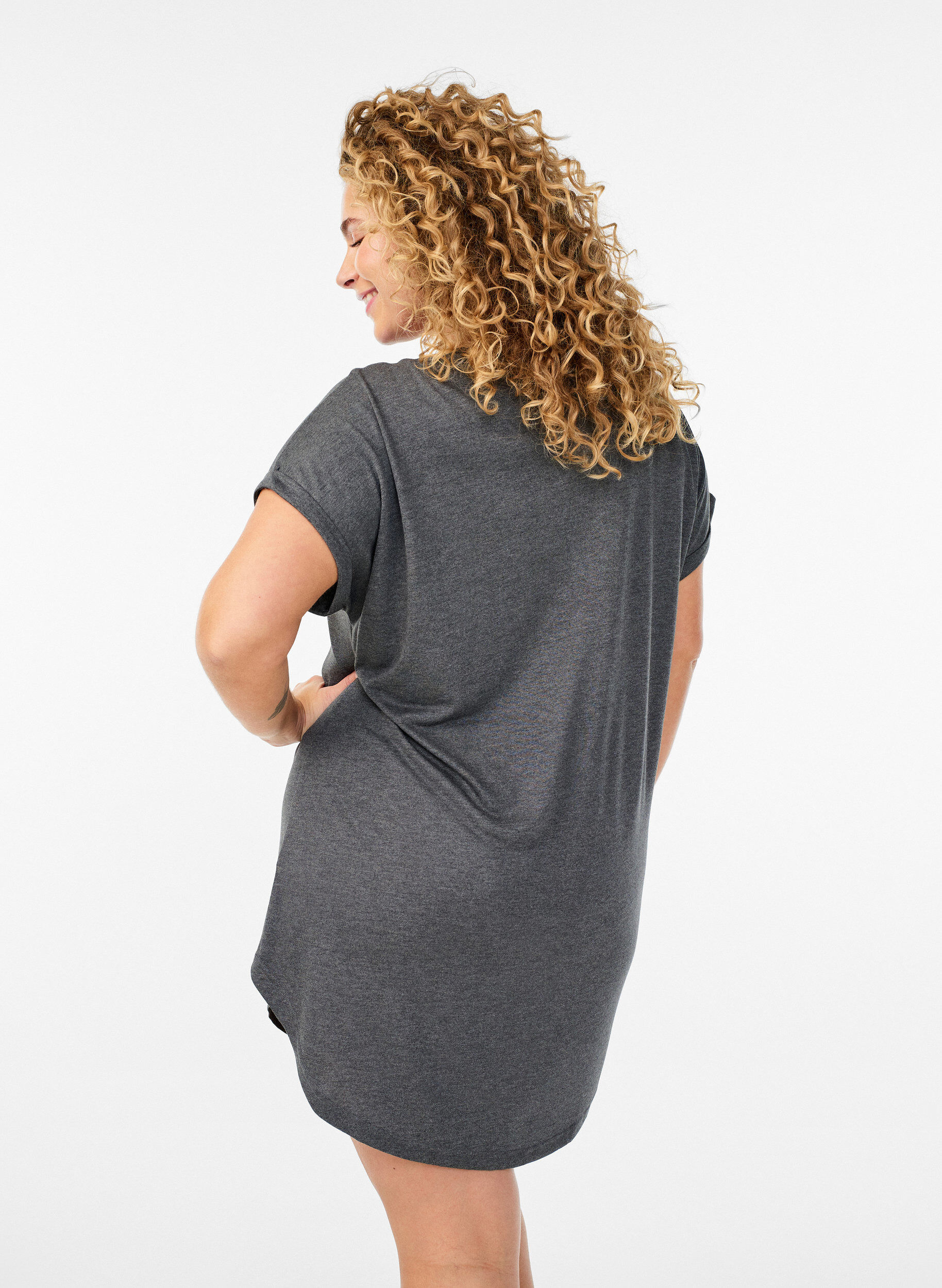 Zizzi Kort&auml;rmat nattlinne med texttryck, Svart, Model image number 2