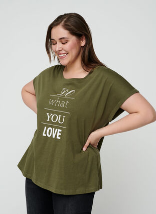 Kortärmad bomulls t-shirt med print , Ivy green w. Love, Model image number 0