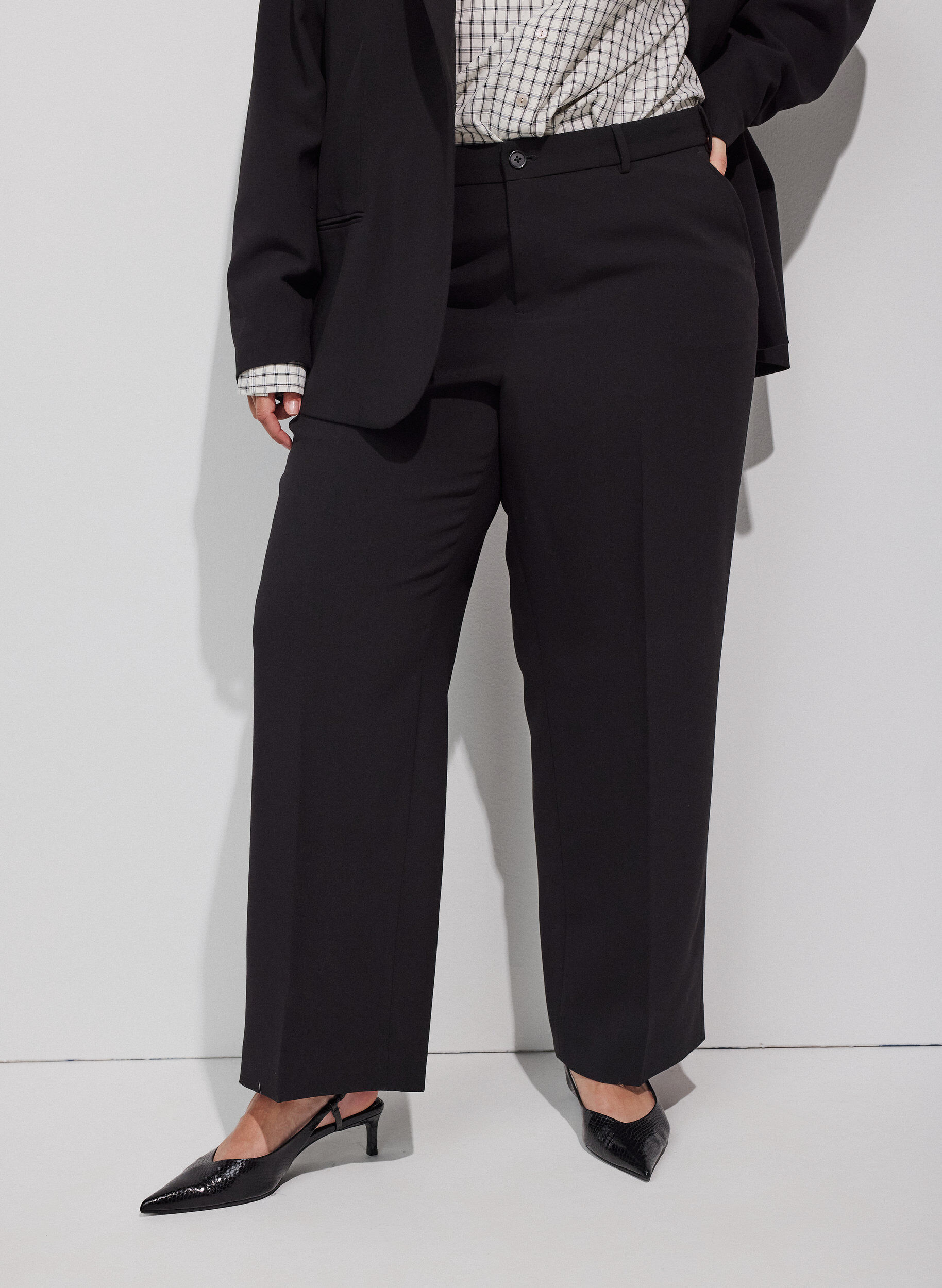 ZizziDressade byxor med vida ben och h&ouml;g midja, Svart, Model image number 2