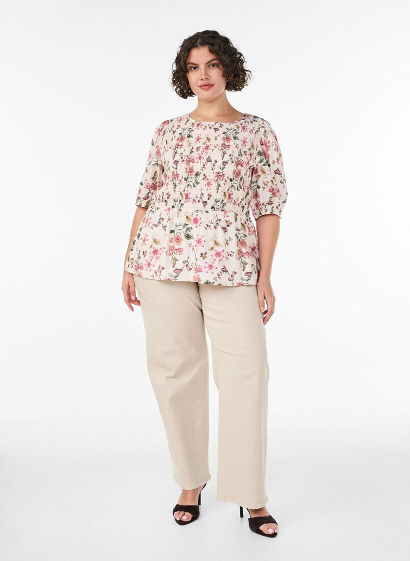 Blus i viskos med smock och peplumeffekt, Vanilla, Model image number 1