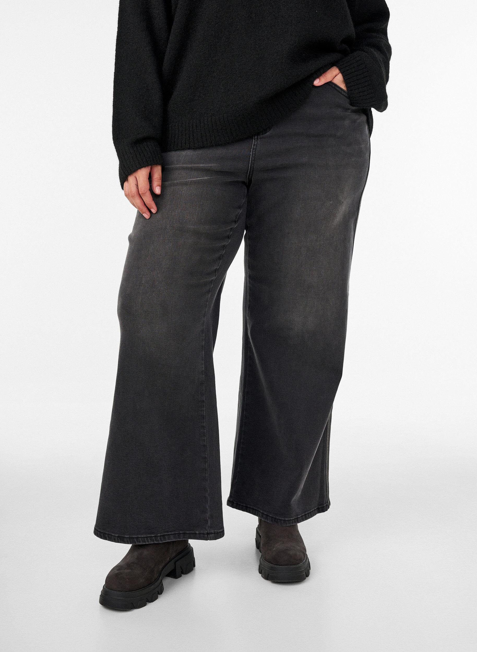 ZizziJeans i bred passform med vertikala denimdetaljer, Gr&aring;, Model image number 3