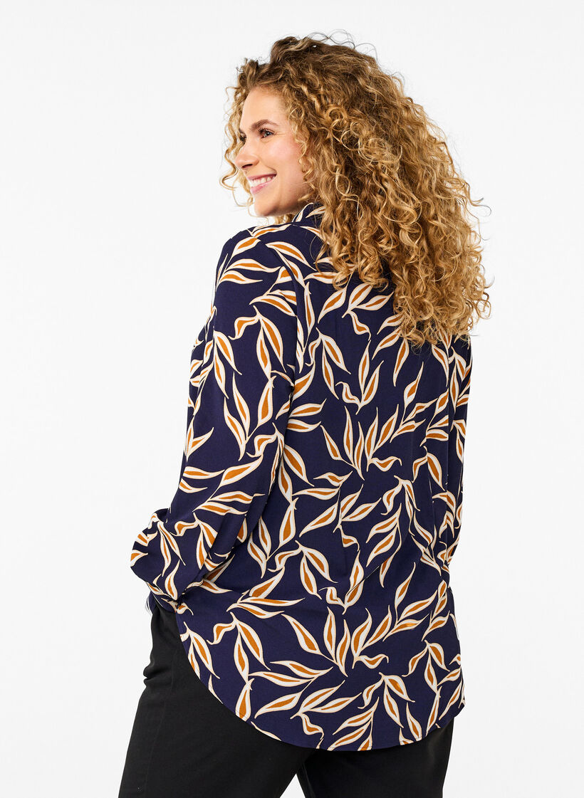 Skjorta med lövtryck och krage, Ev. Blue w. Leaf AOP, Model image number 1