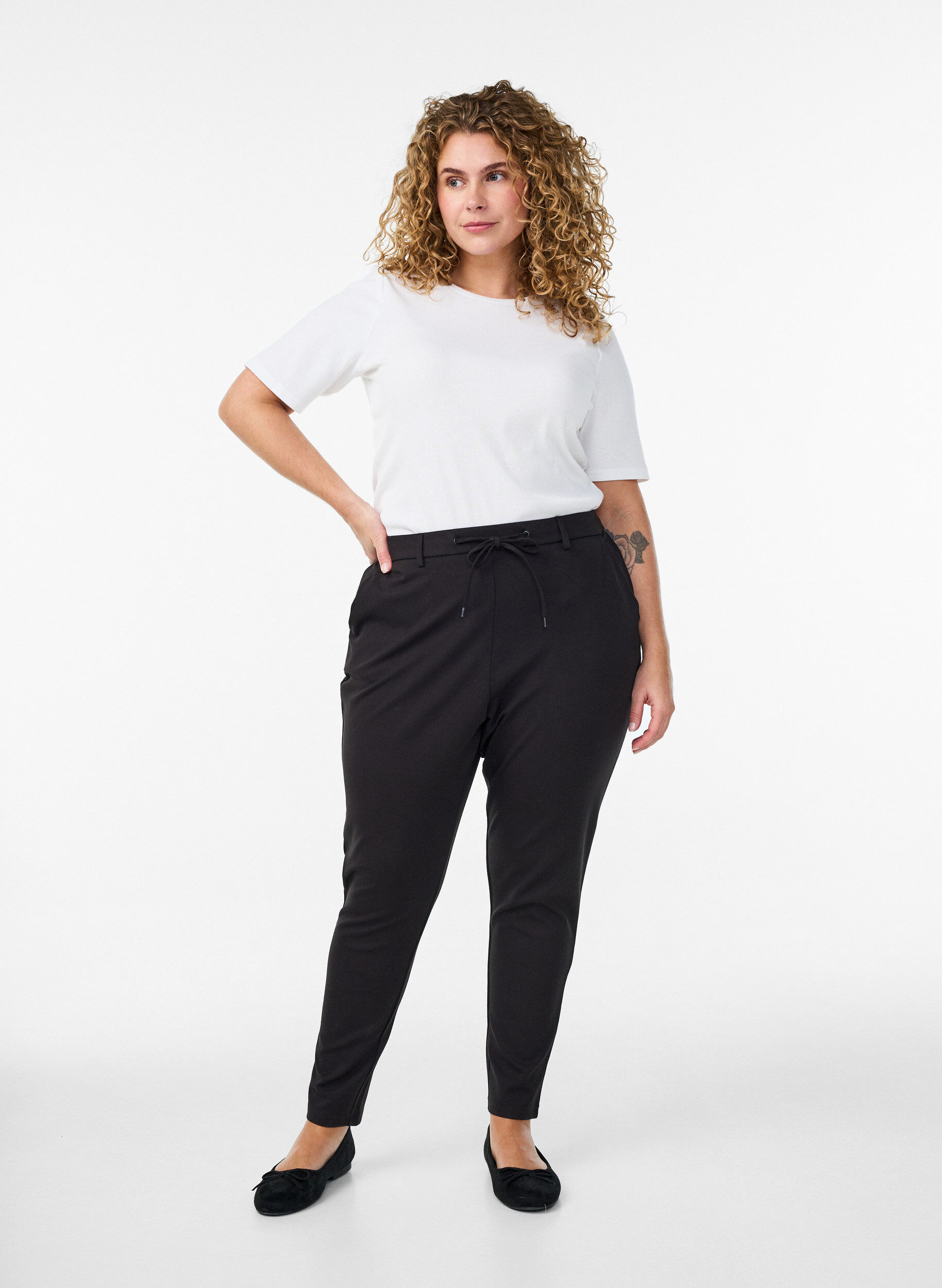 Croppade Maddison byxor, Svart, Model
