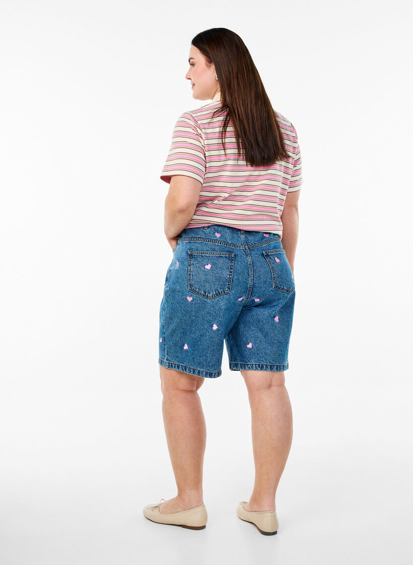 Jeansshorts med h&ouml;g midja och broderade hj&auml;rtan, Bl&aring;, Model image number 2