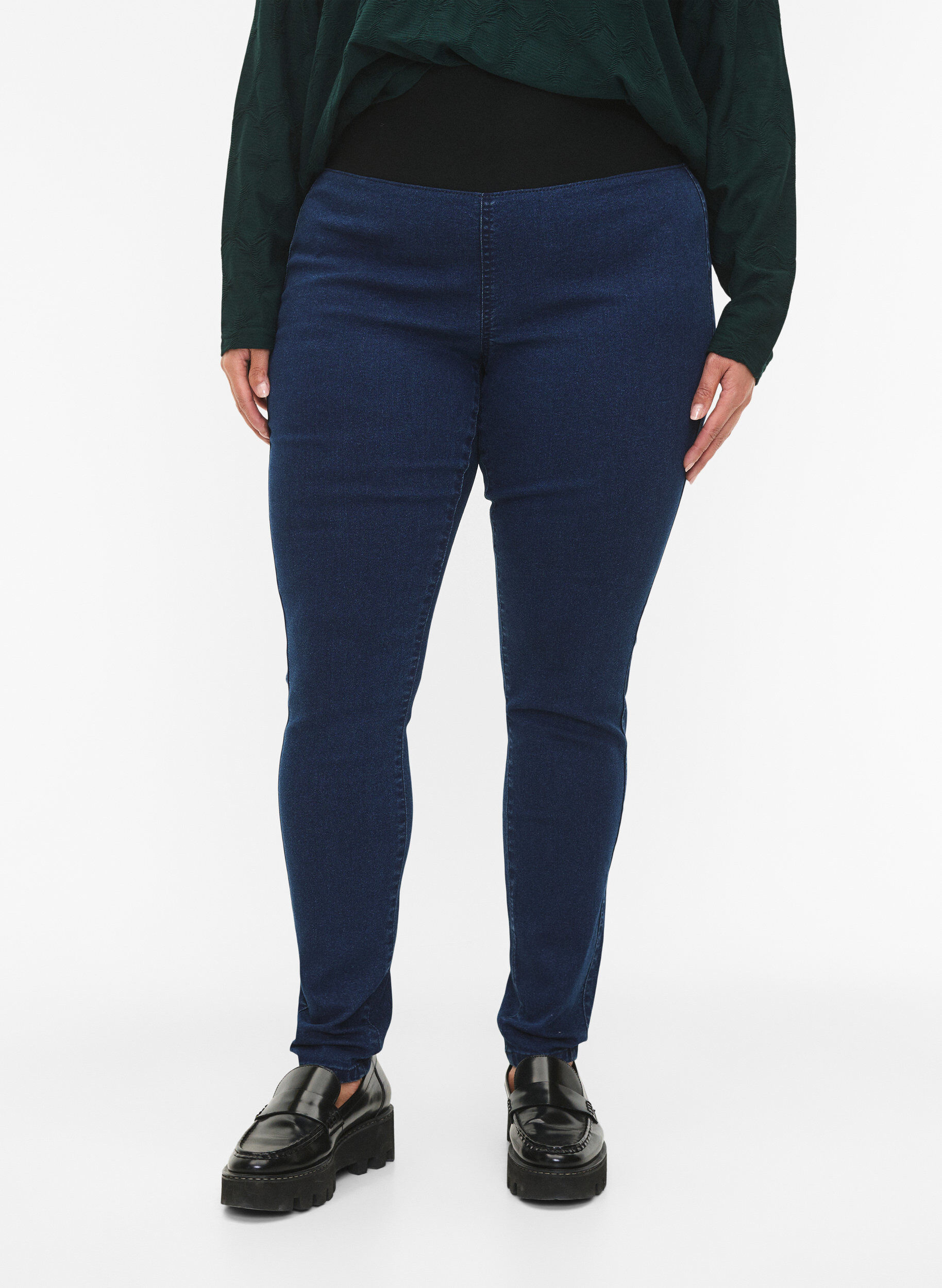 Zizzi FLASH &ndash; jeggings med bred res&aring;r i midjan, Bl&aring;, Model image number 2
