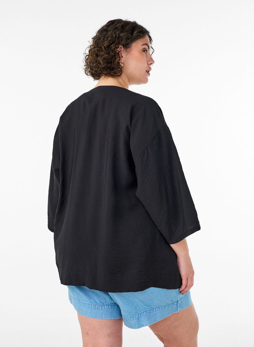 Kort kimono i viskos med 3/4-&auml;rmar, Svart, Model image number 2