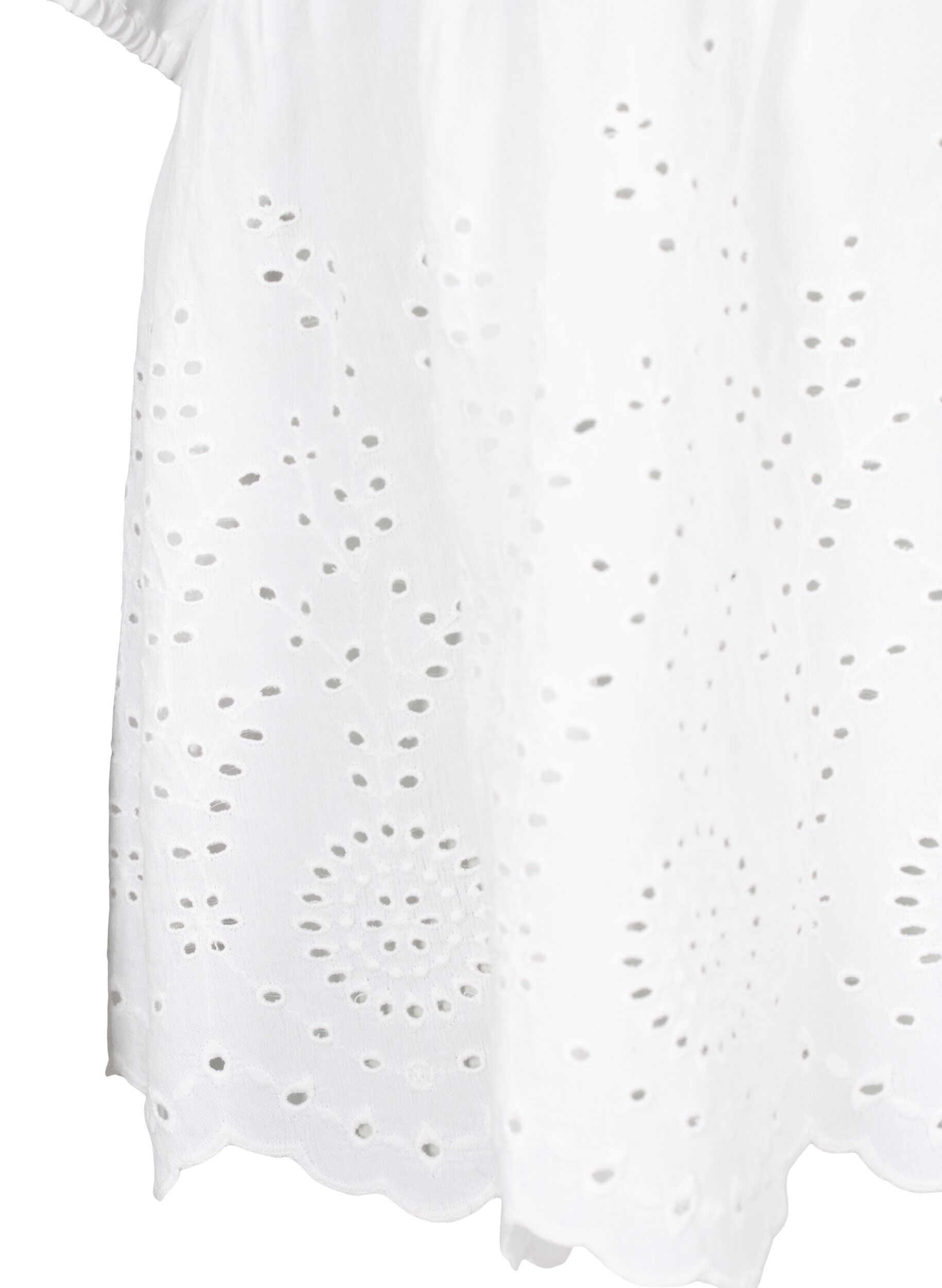 Zizzi Viskosblus med broderi anglaise, Bright White, Packshot image number 3
