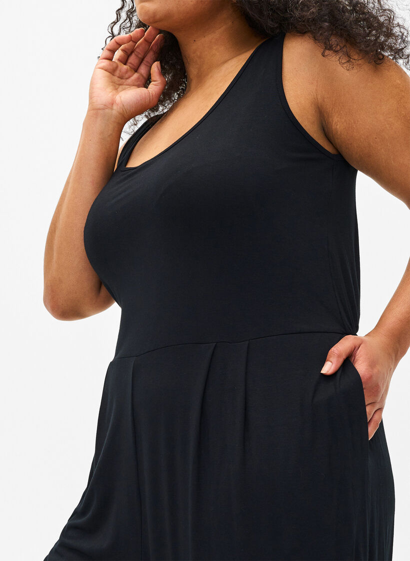 Ärmlös byxdress med fickor, Black, Model image number 2