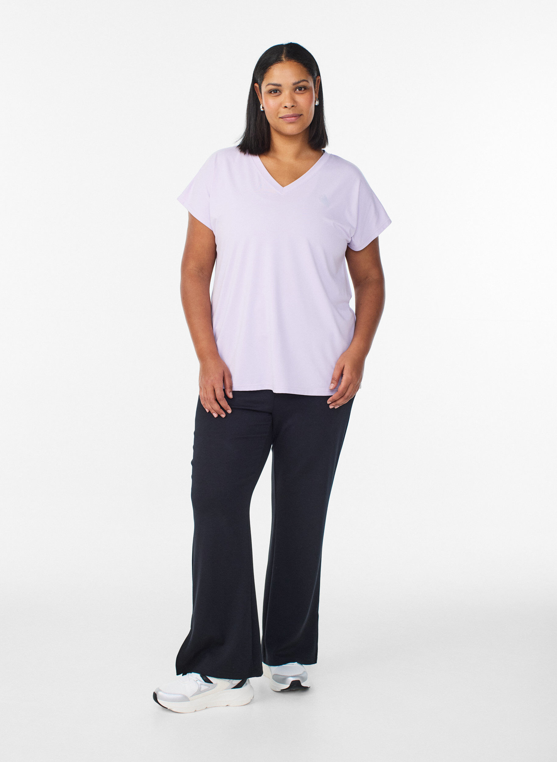 ZizziTr&auml;nings t-shirt med v-ringning och l&ouml;s passform, Lila, Model image number 1