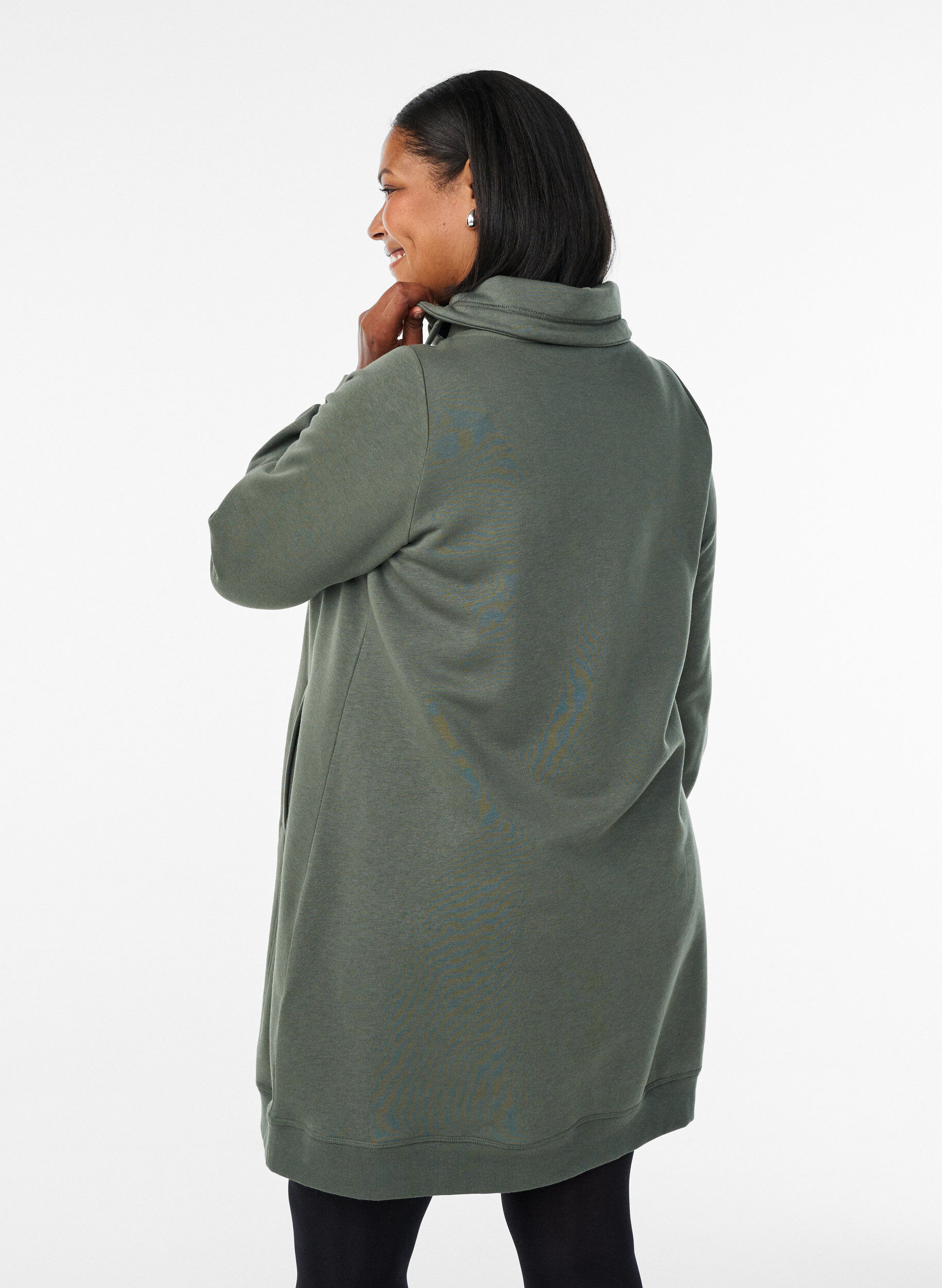 ZizziKort sweatshirtkl&auml;nning med h&ouml;g krage och fickor, Gr&ouml;n, Model image number 2