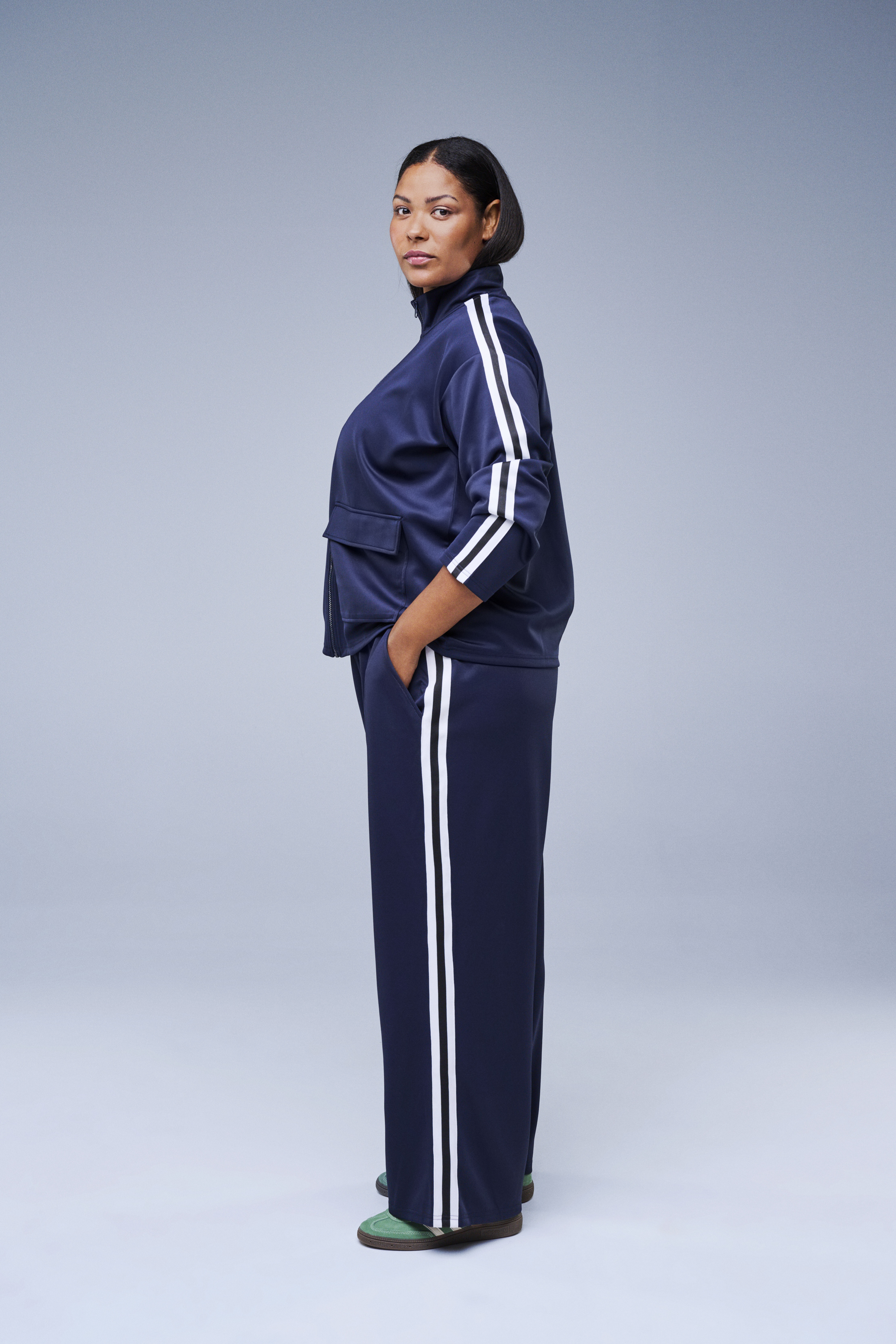 Tr&auml;ningsset med sportiga r&auml;nder, , Model