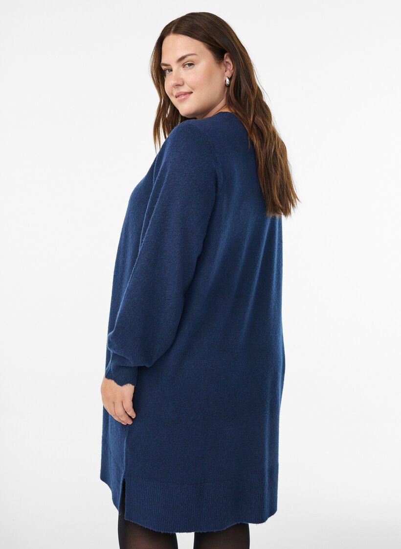 Stickad kort kl&auml;nning med v&aring;gig kant och slitsar, Bl&aring;, Model image number 2