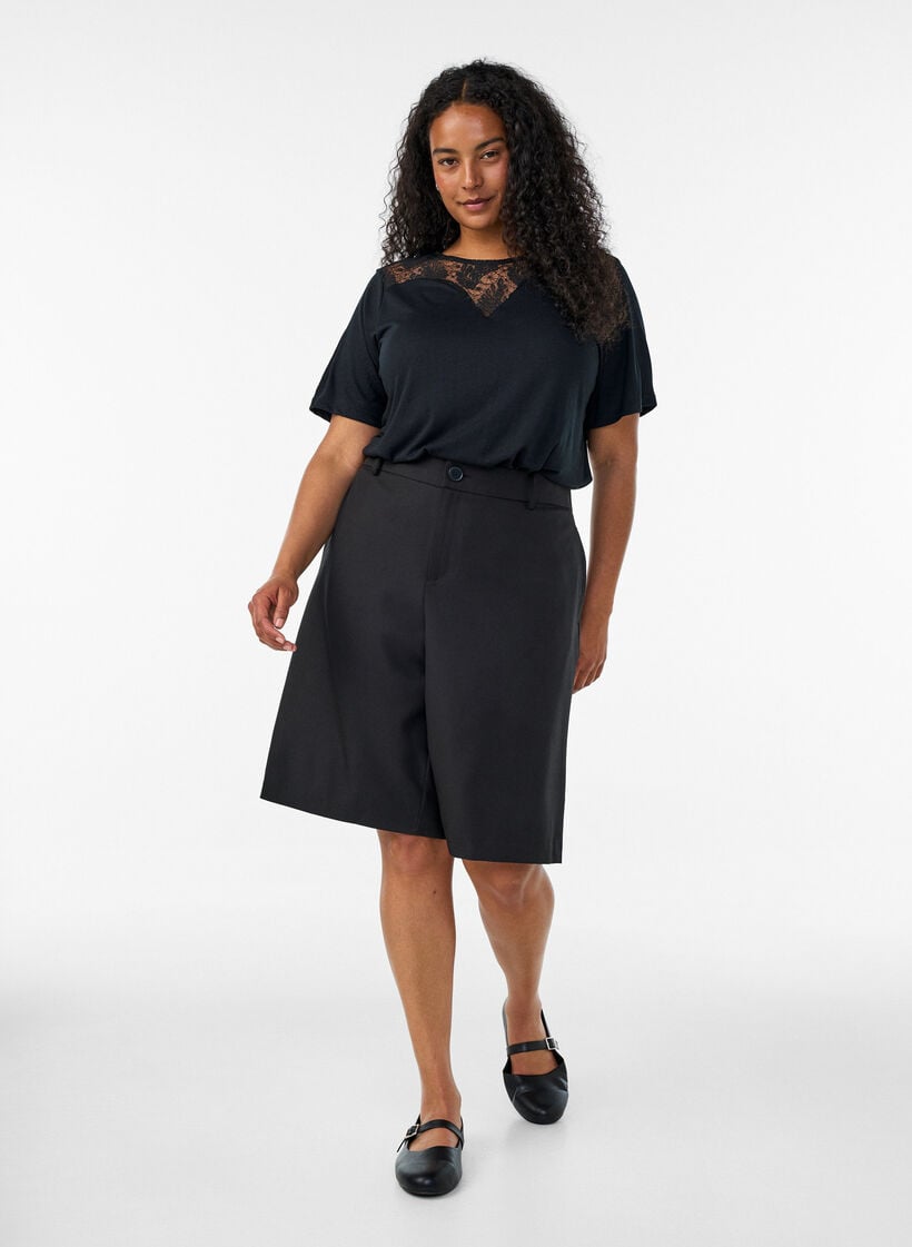 Blus med spetsinf&auml;llning och ballong&auml;rmar, Svart, Model image number 1