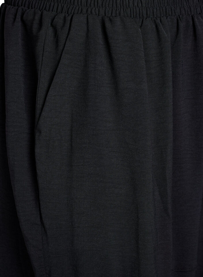 Harem-byxor med cargofickor och resår i midjan, Svart, Packshot image number 2