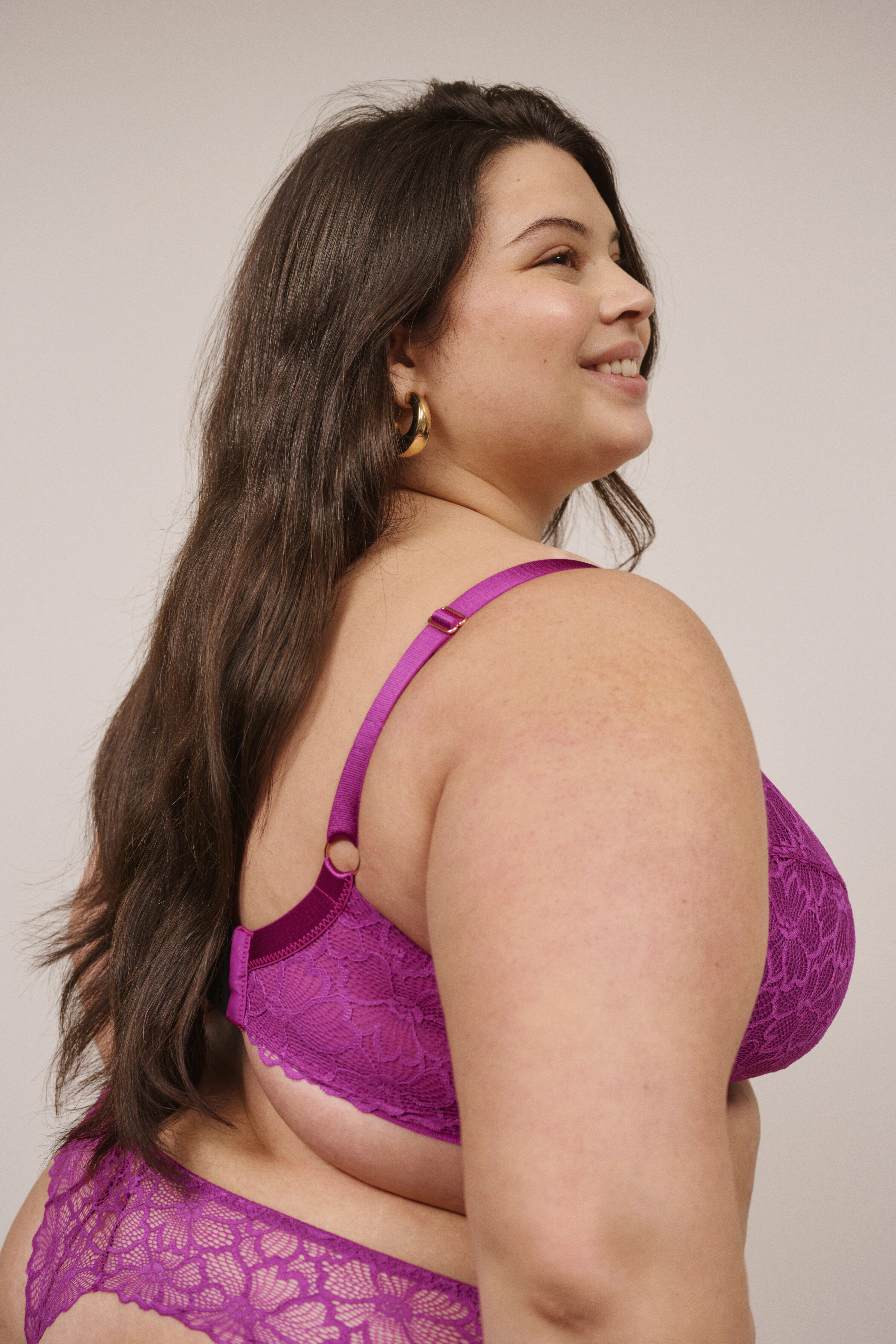 ZizziFeminint blommigt i fuchsia, , Model