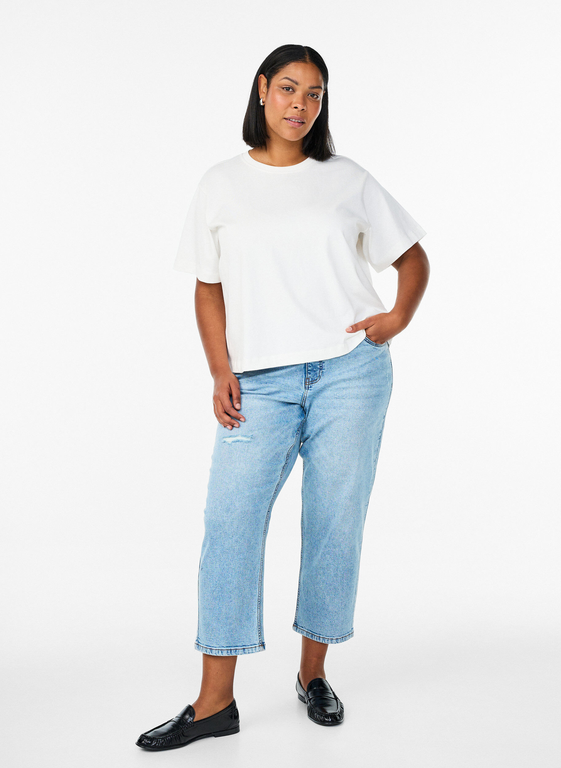 Croppade Vera-jeans med slitningar, Bl&aring;, Model