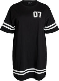 Kort t-shirtkl&auml;nning med sportiga detaljer, Svart