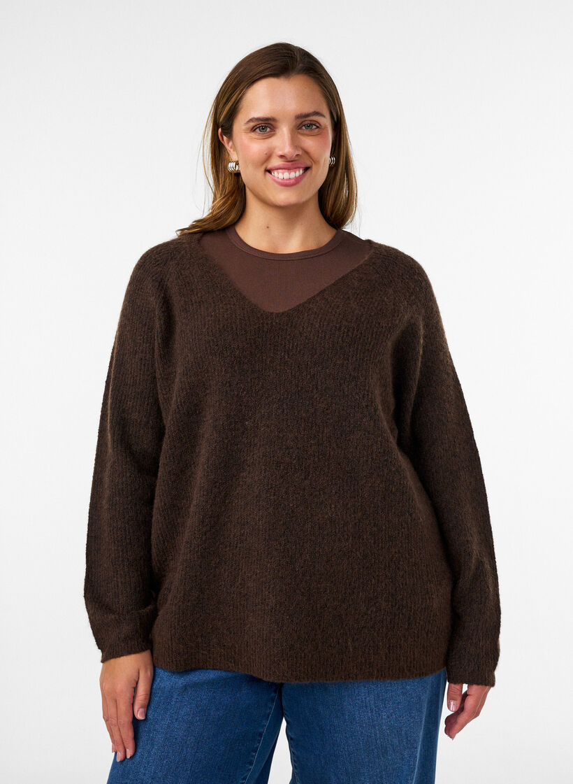 Stickad blus med v-ringning och raglan&auml;rmar, Brun, Model image number 0