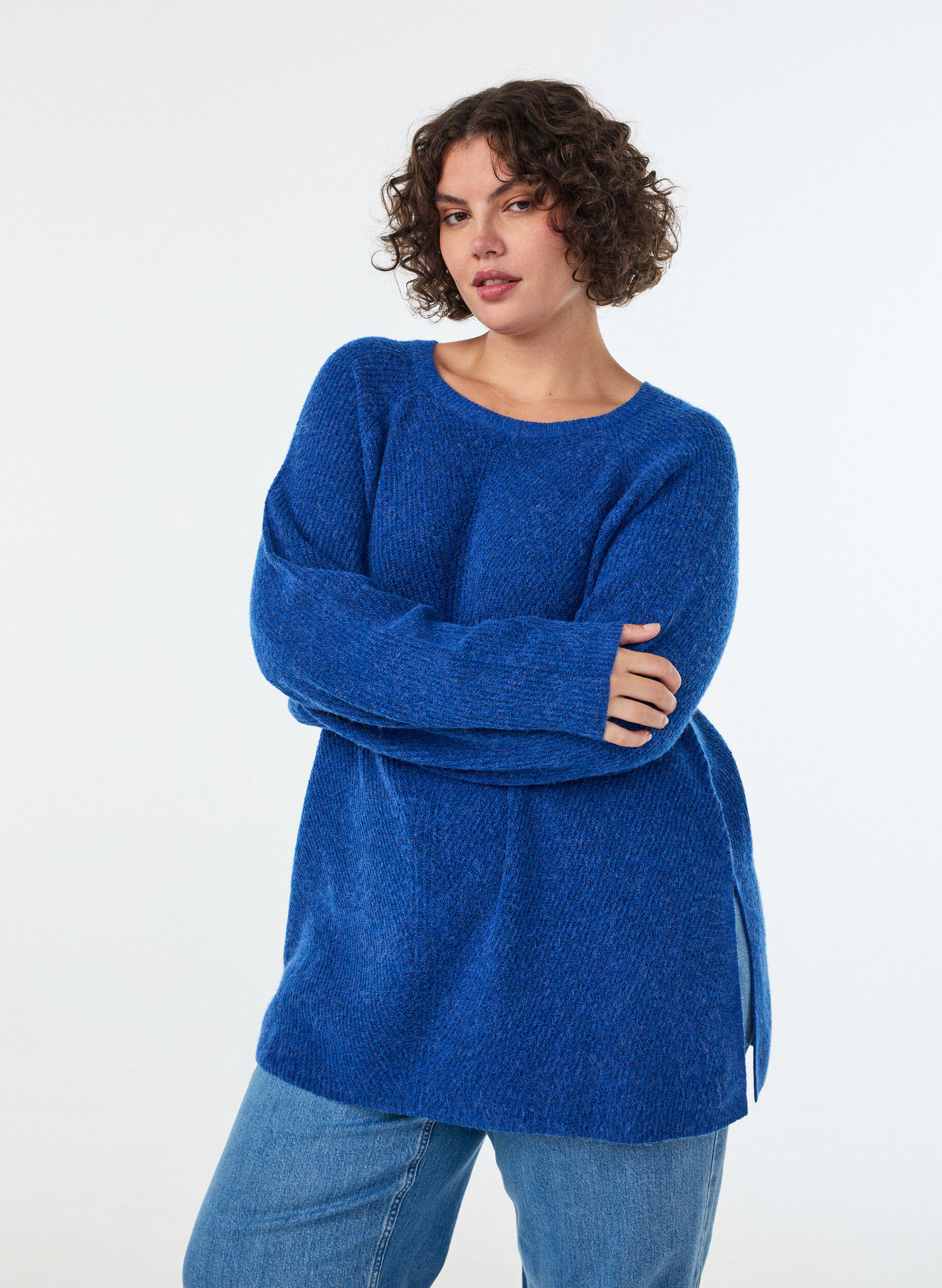 ZizziStickad tr&ouml;ja med diagonalt m&ouml;nster och raglan&auml;rmar, Bl&aring;, Model image number 0
