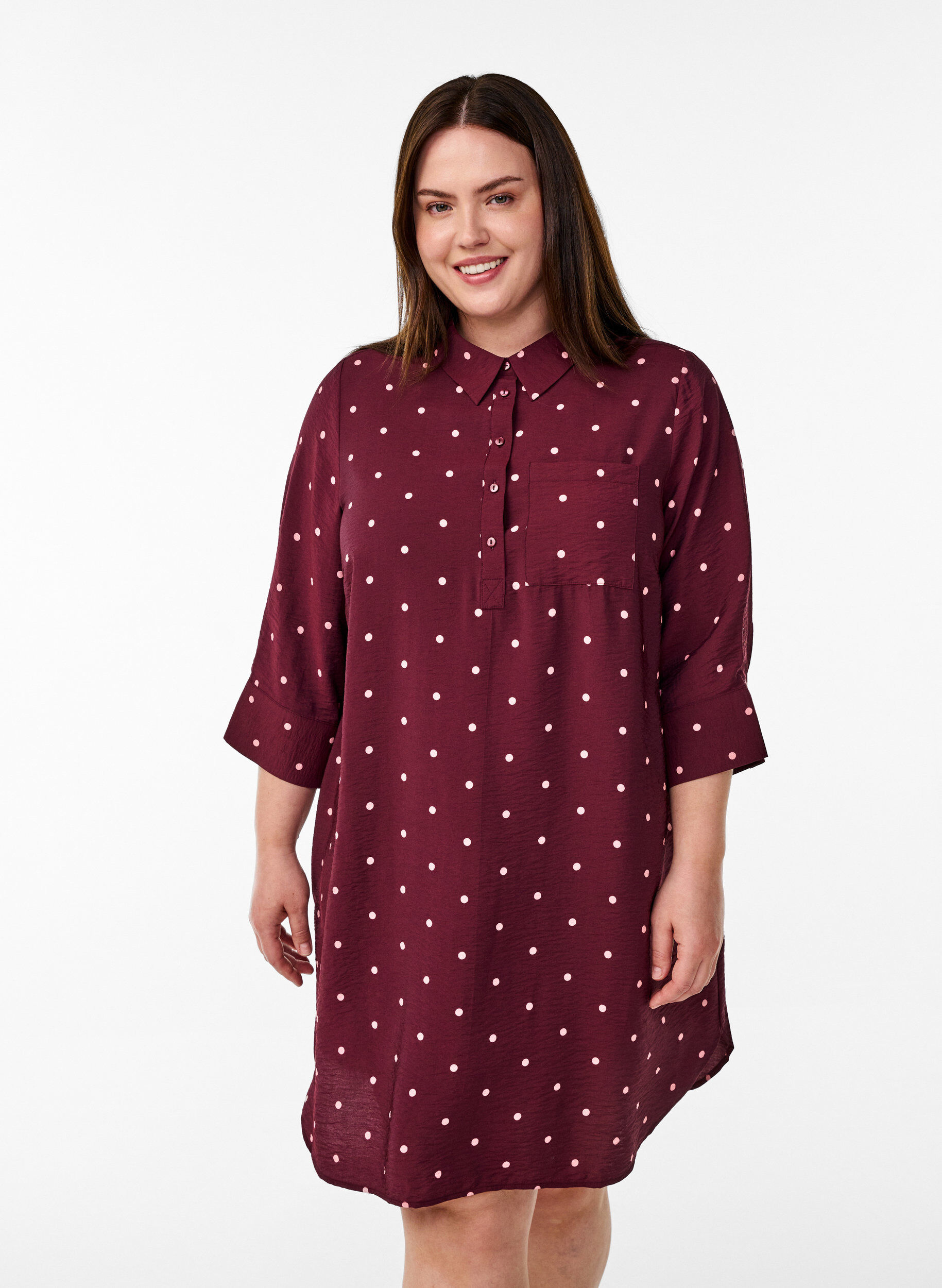 Kort kl&auml;nning med krage och br&ouml;stficka, R&ouml;d, Model