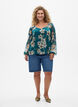 Chiffongblus med blommigt tryck och l&aring;nga &auml;rmar, Gr&ouml;n, Model image number 1