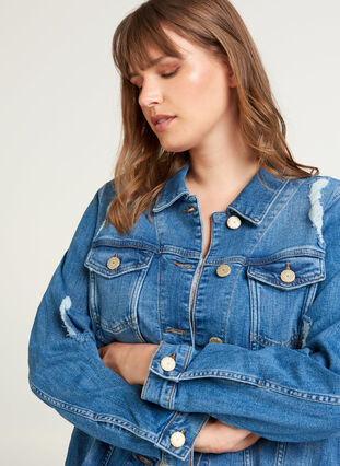 Jeansjacka med slitna detaljer, Light blue denim, Model image number 2