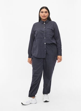 Kritstrecksrandig bomullsskjorta, Dark Blue Stripe, Model image number 2