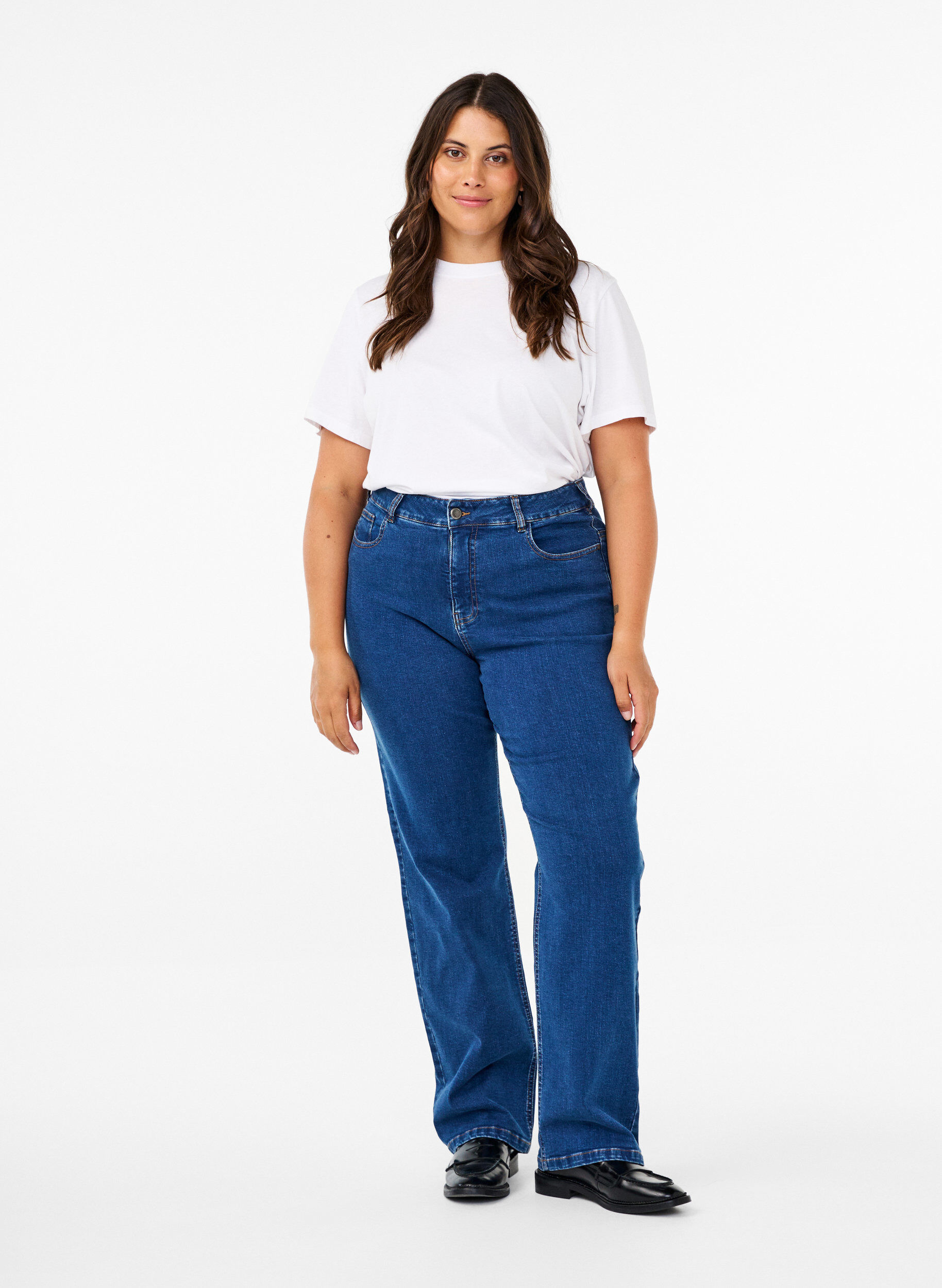 Zizzi Gemma-jeans med h&ouml;g midja och rak passform, Bl&aring;, Model image number 0