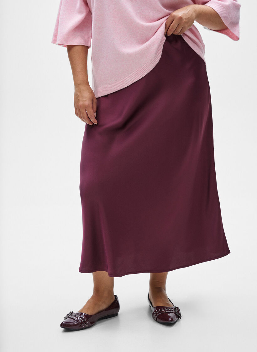 Midikjol i satin, Mörk Bordeaux, Model image number 3