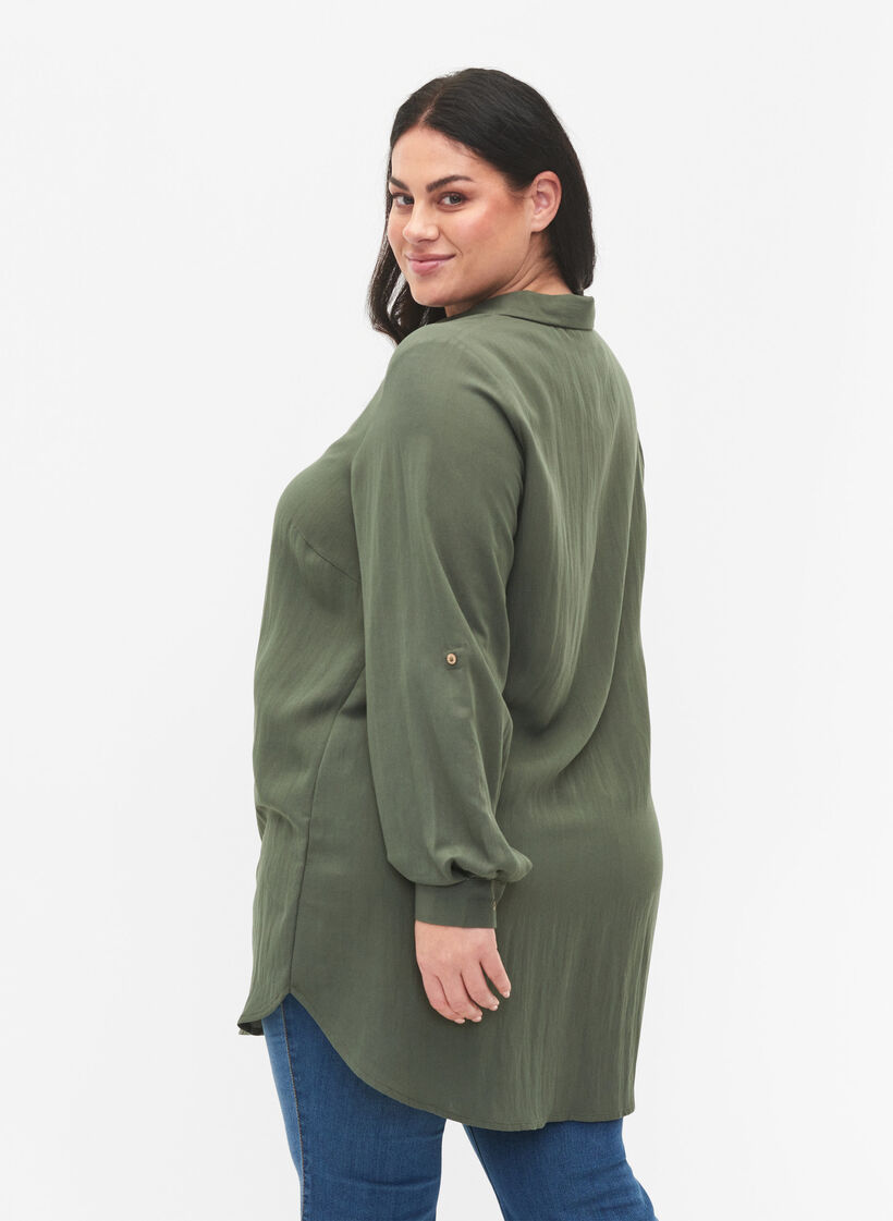 Lång enfärgad skjorta i viskos, Thyme, Model image number 1