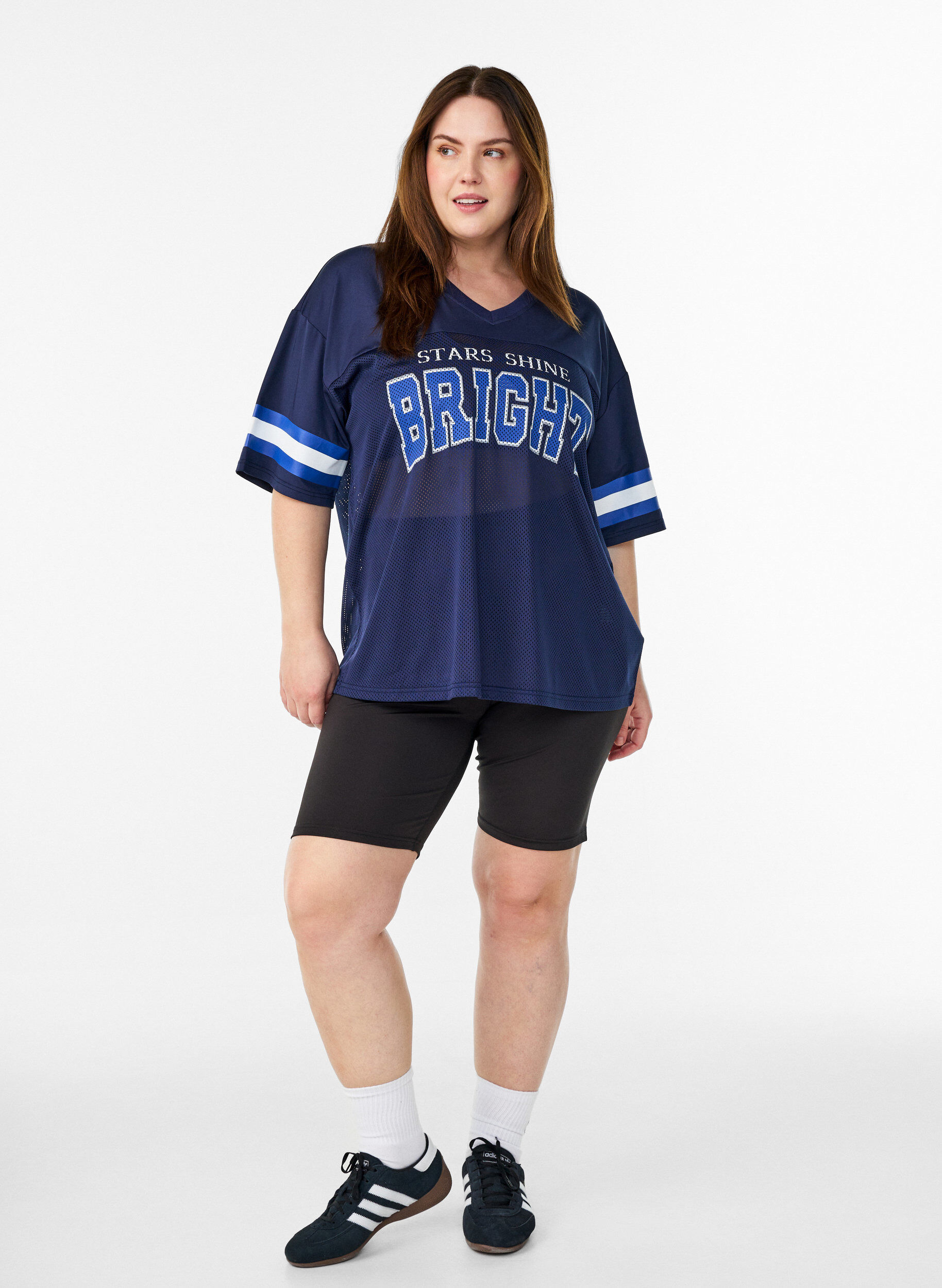 ZizziTr&auml;nings-t-shirt med v-ringning och tryck framtill, Bl&aring;, Model image number 1