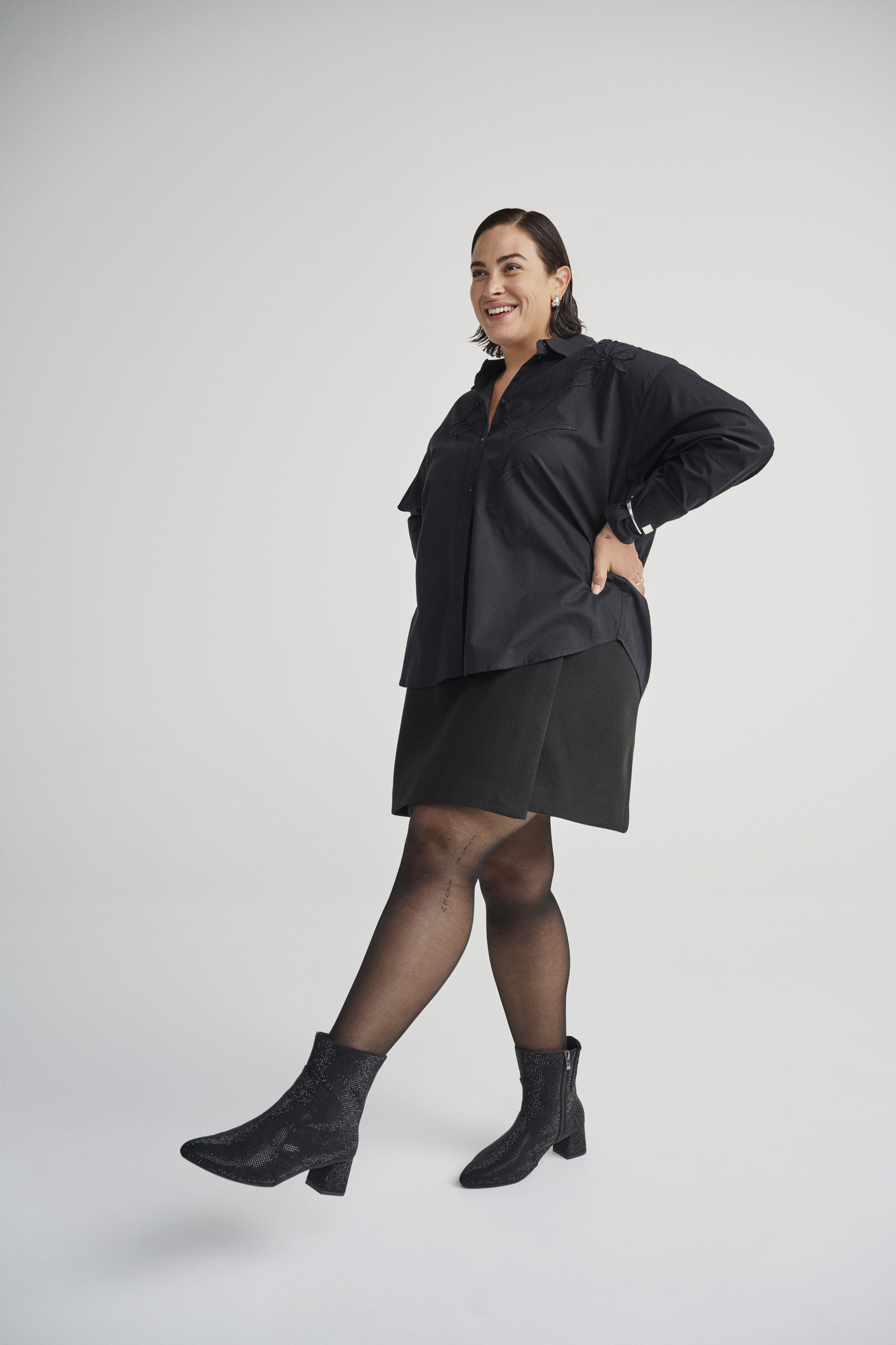 Zizzi St&ouml;vel med strassstenar, , Model