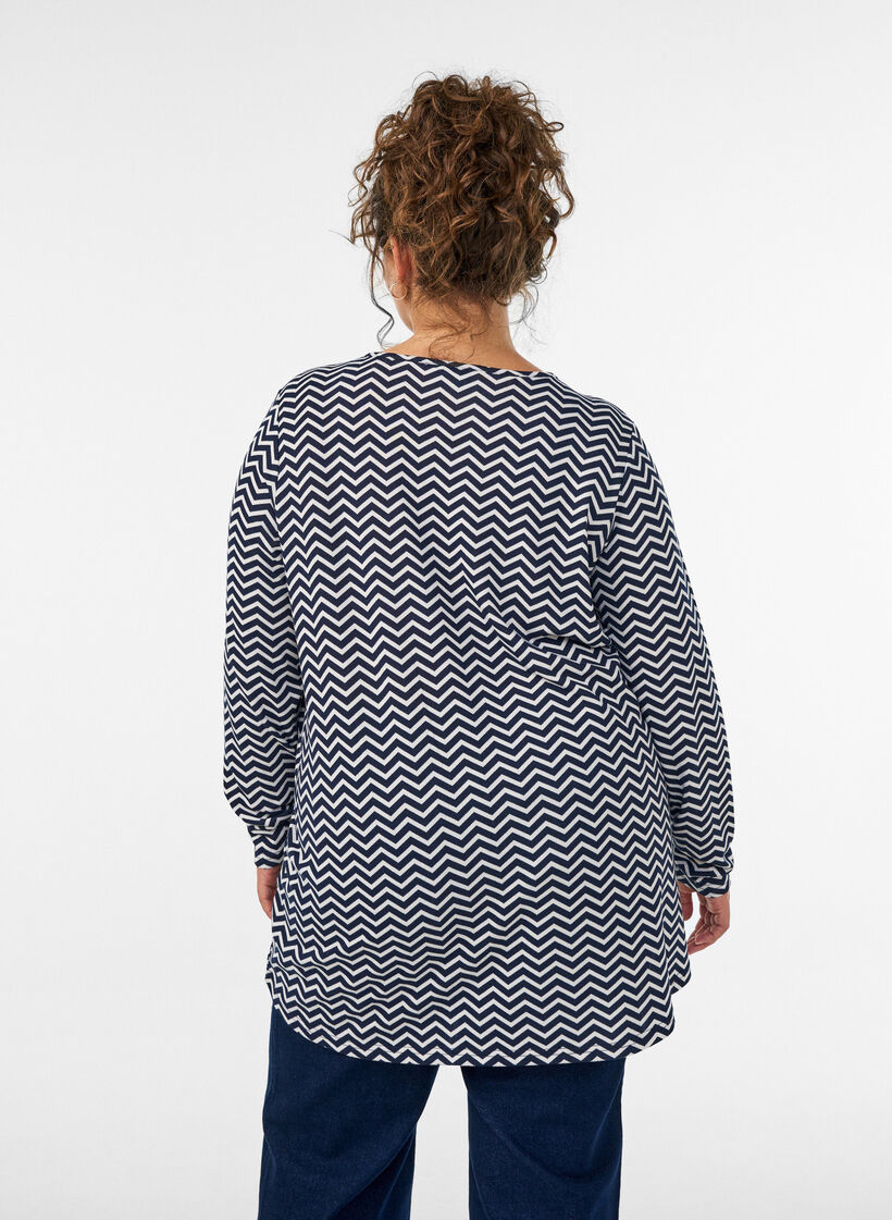 M&ouml;nstrad blus med l&aring;nga &auml;rmar, Bl&aring;, Model image number 2