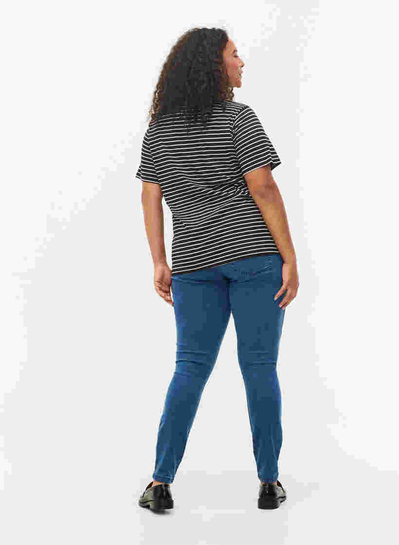 Super slim Amy jeans med hög midja, Mid Blue, Model image number 1