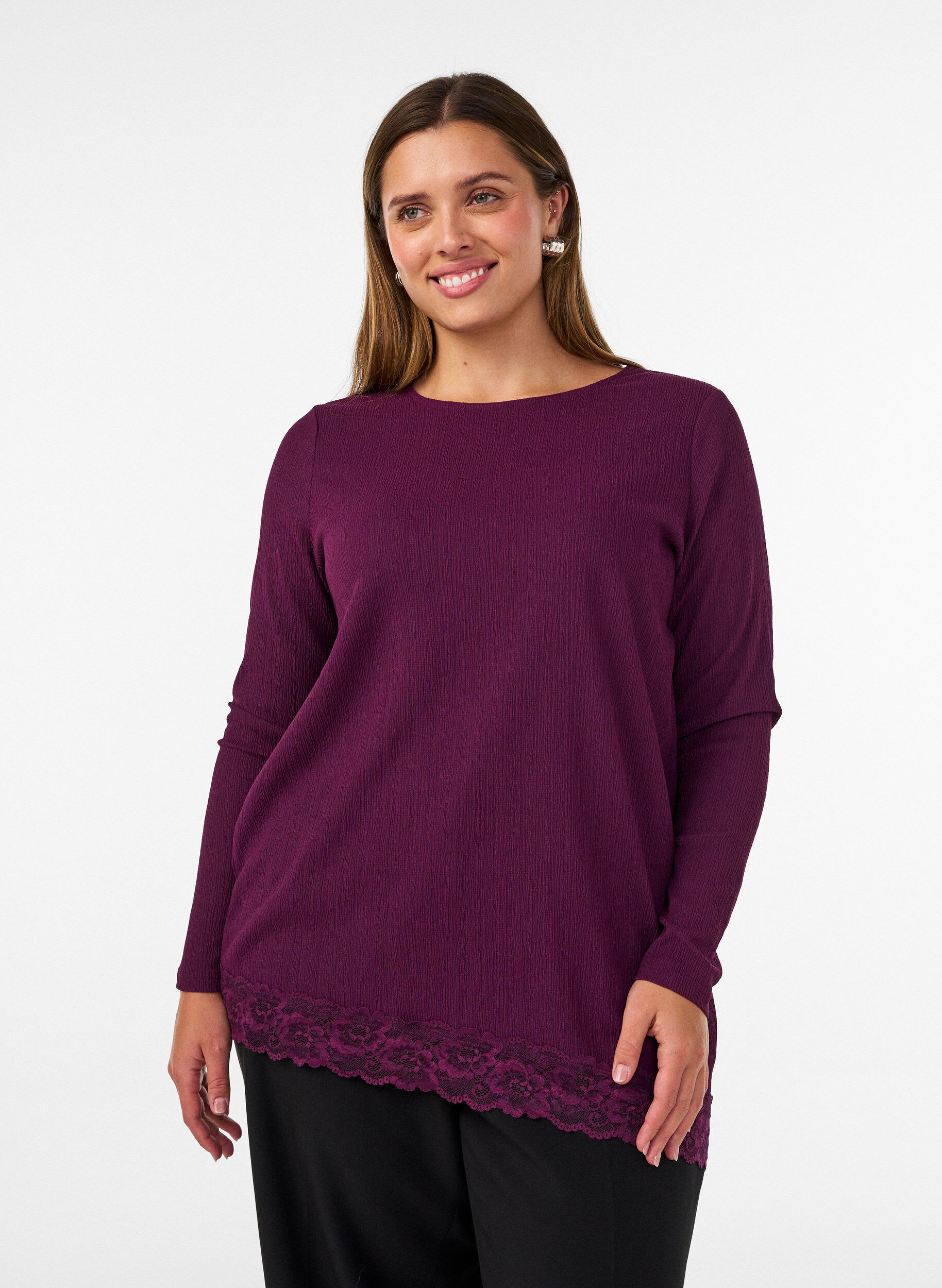 ZizziBlus i jersey med asymmetrisk spetskant, Lila, Model image number 0