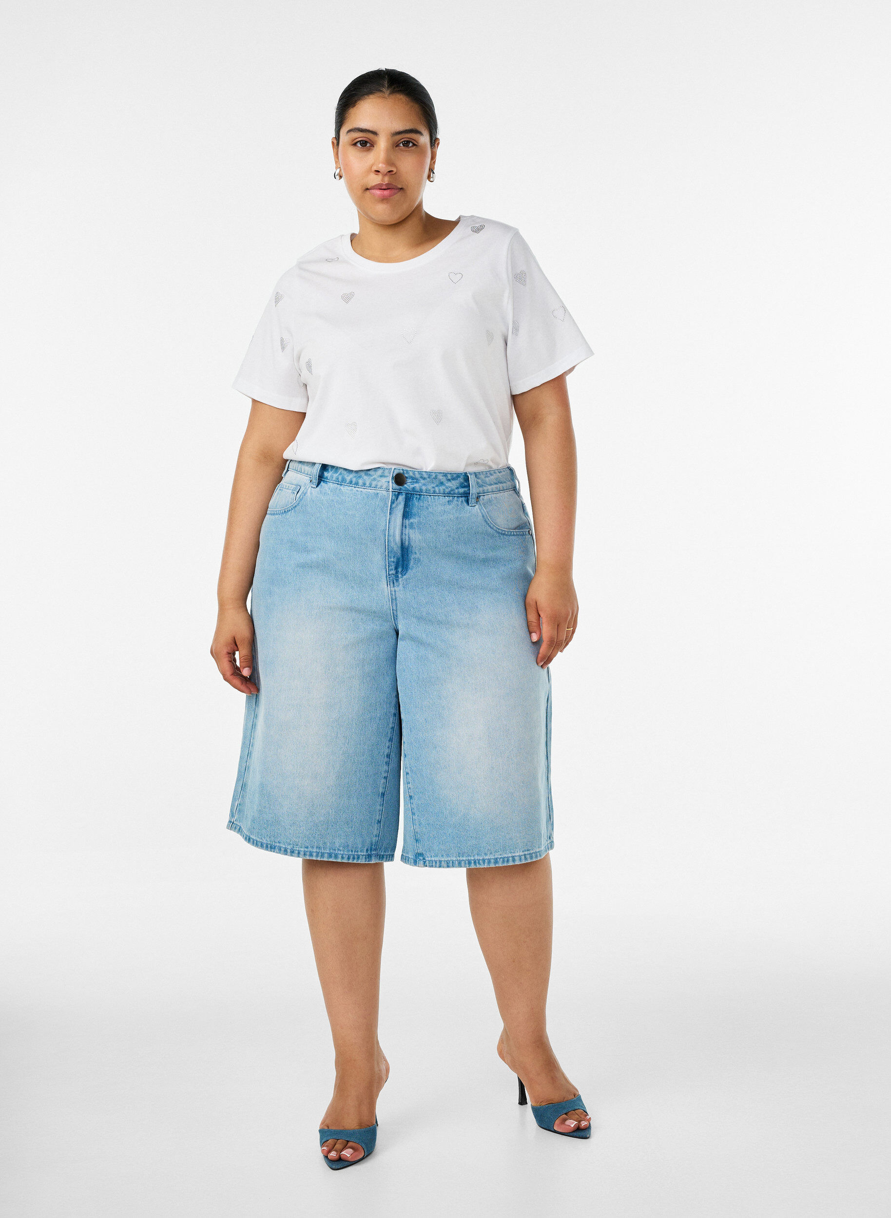 ZizziT-shirt i ekologisk bomull med hj&auml;rtan, Vit, Model image number 1