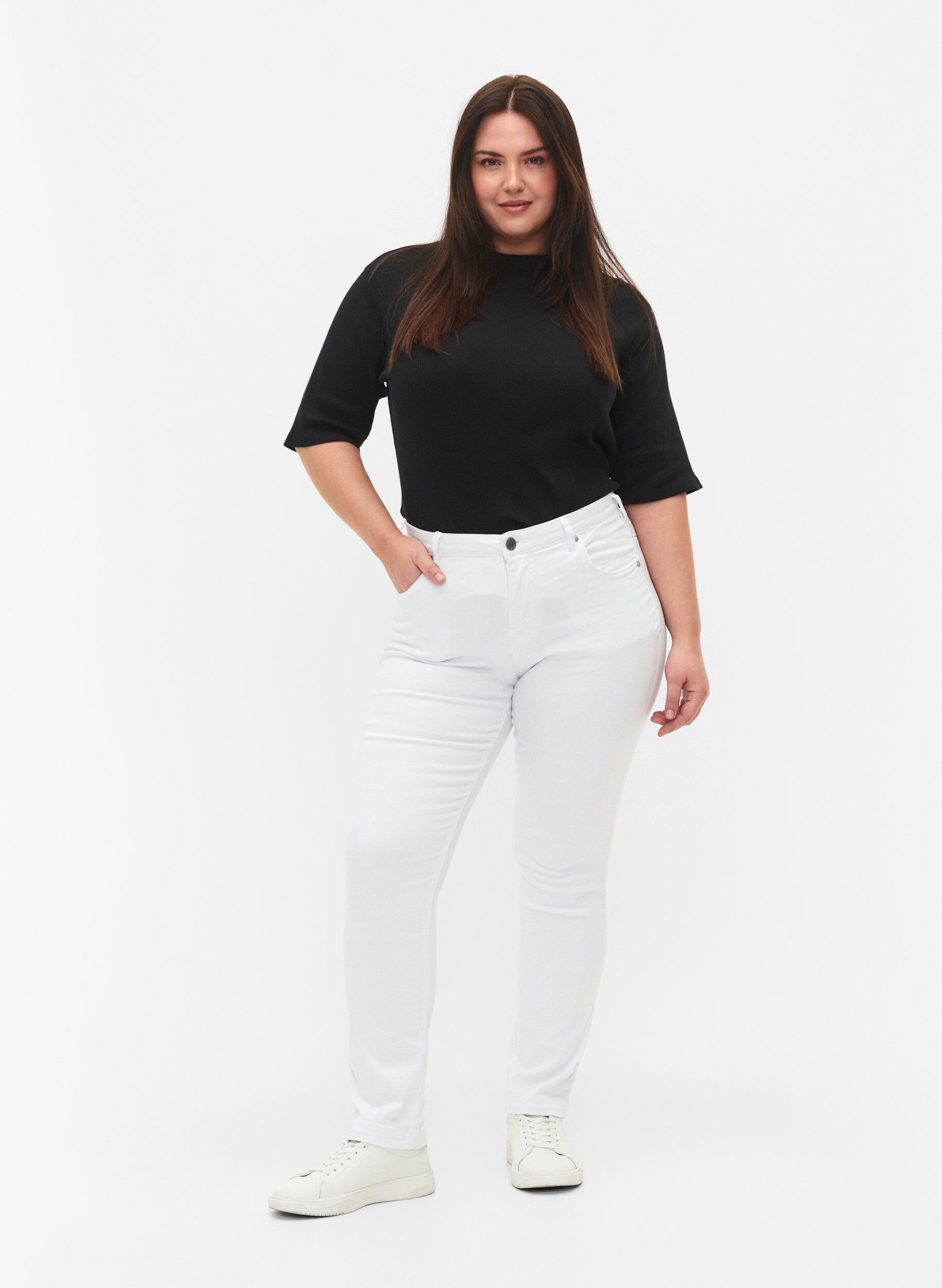 Slim fit Emily jeans med normalh&ouml;g midja, Vit, Model