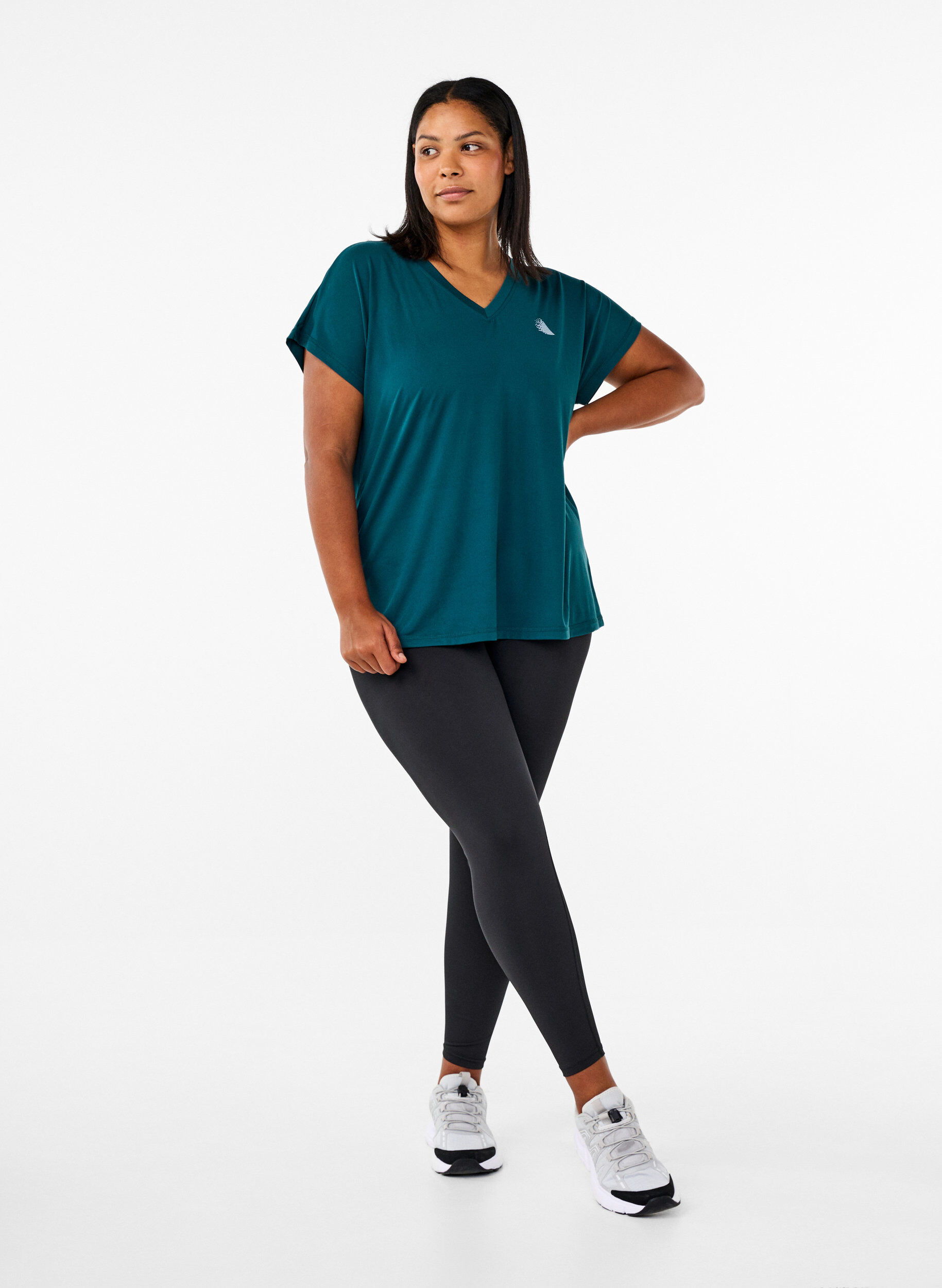 ZizziTr&auml;nings-t-shirt med v-ringning och l&ouml;s passform, Gr&ouml;n, Model image number 1