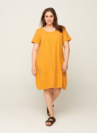 Klänning med fickor , Spruce Yellow, Model image number 2