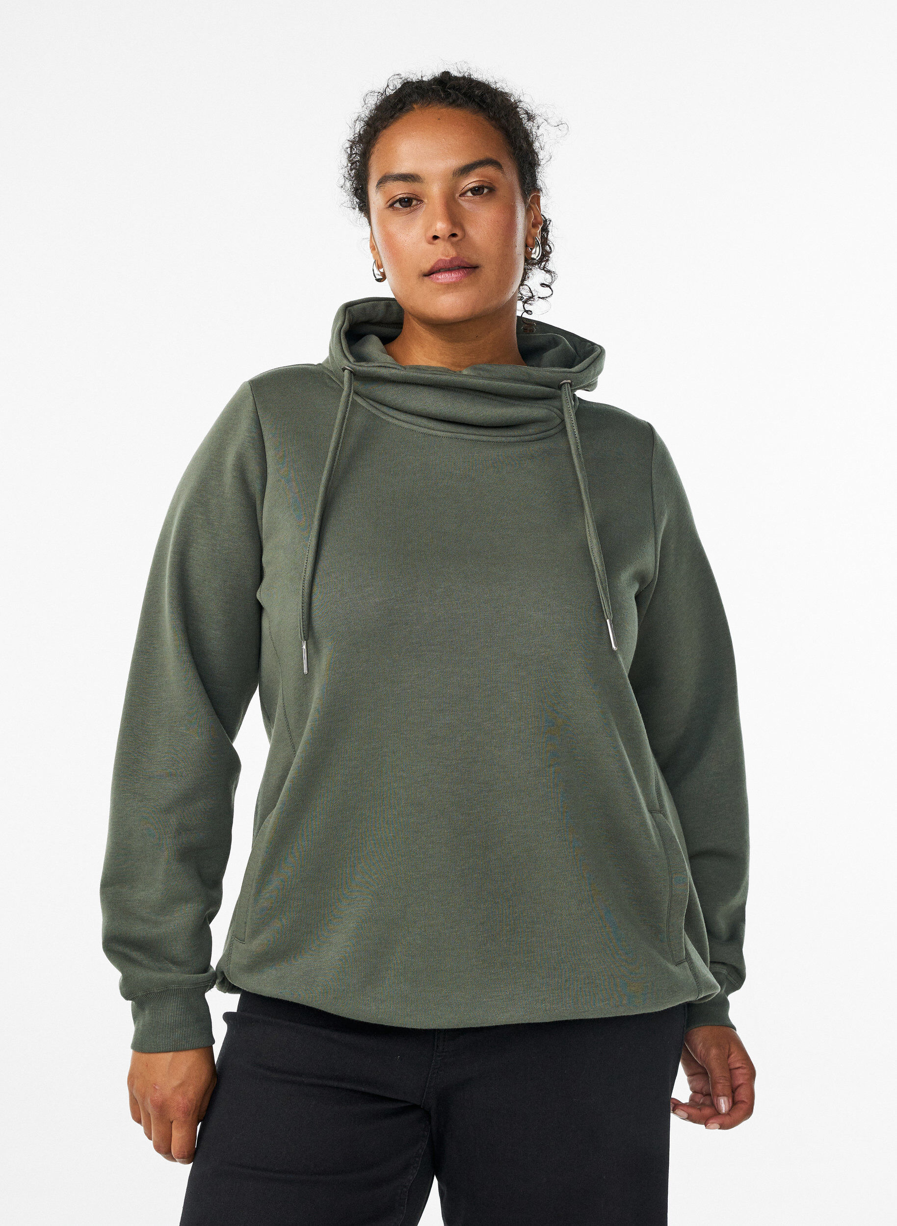 Sweatshirt med h&ouml;g krage och fickor, Gr&ouml;n, Model