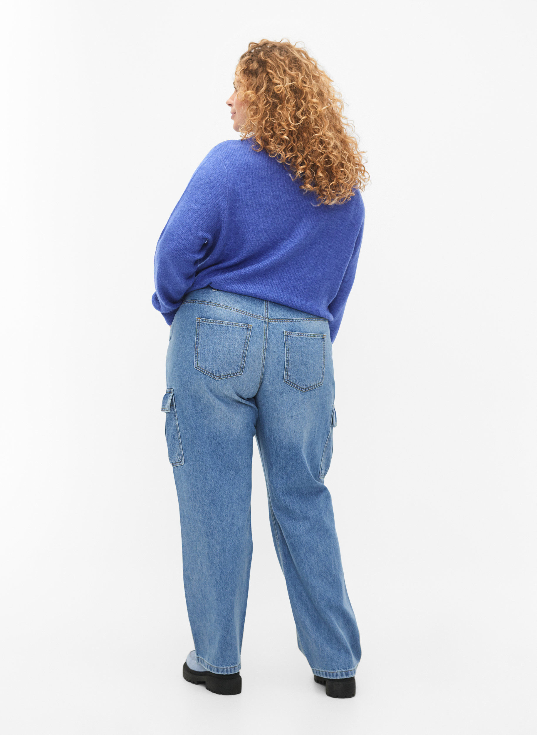 Zizzi L&ouml;st sittande jeans med cargo-fickor, Light blue, Model image number 1