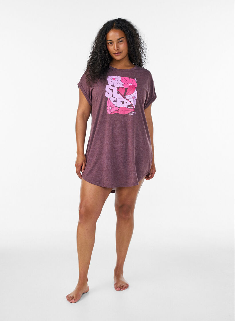 Kort&auml;rmat nattlinne med texttryck, M&ouml;rk Bordeaux, Model image number 1